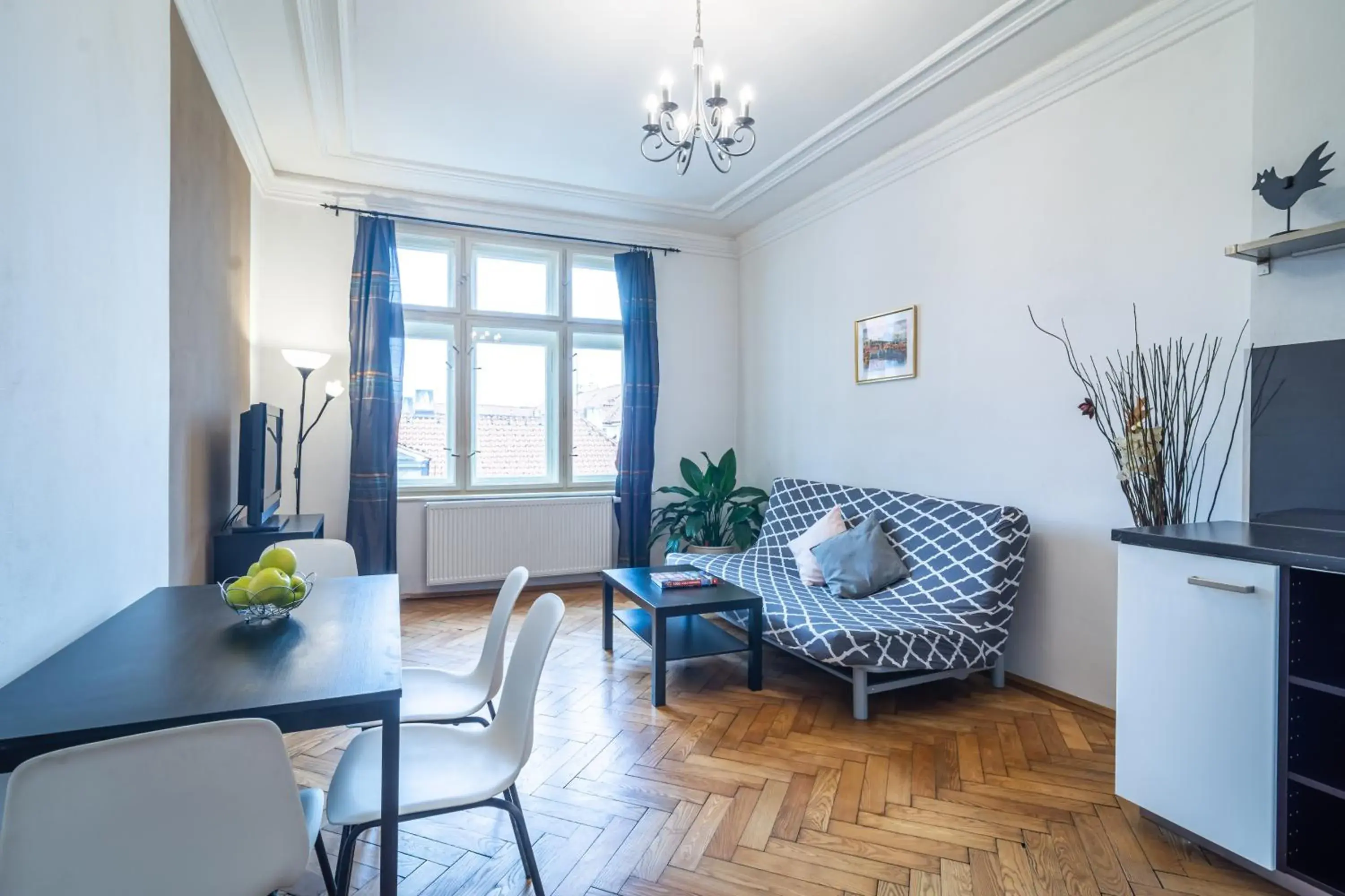 TV and multimedia, Seating Area in Royal Road Residence