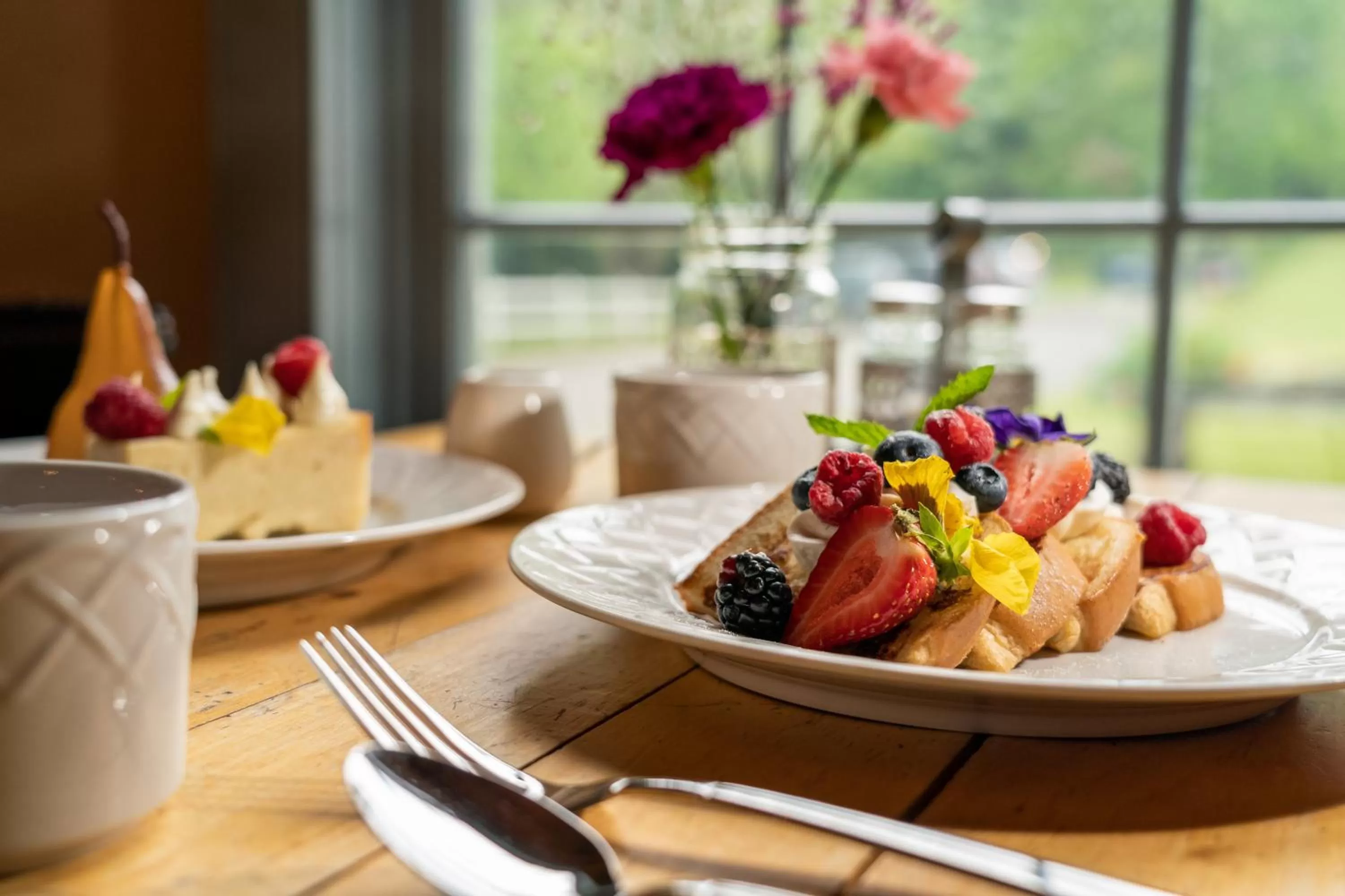 Breakfast in Inn at Silver Maple Farm