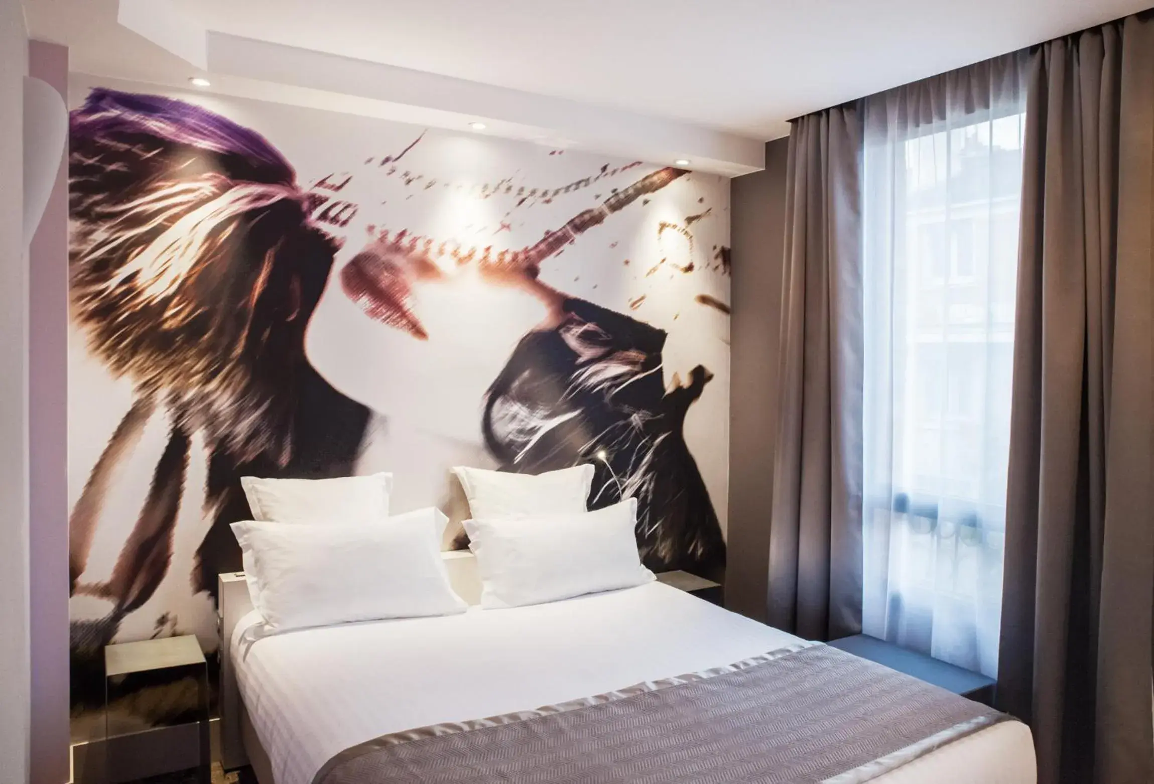 Bed in Hotel Sixteen Paris Montrouge