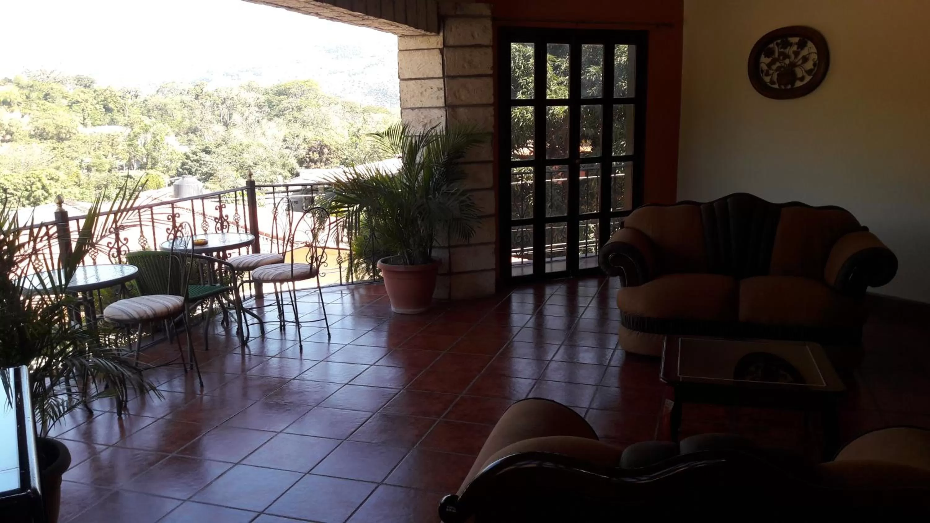 Living room in Hotel Acropolis Maya