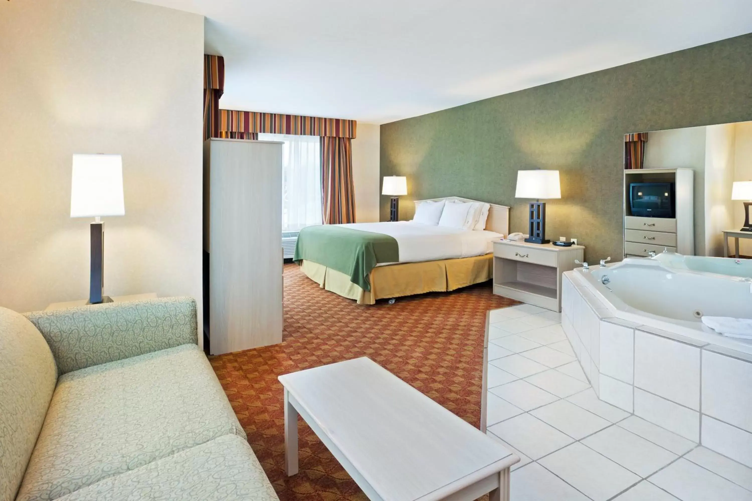 Photo of the whole room in Holiday Inn Express Hotel & Suites Corbin, an IHG Hotel