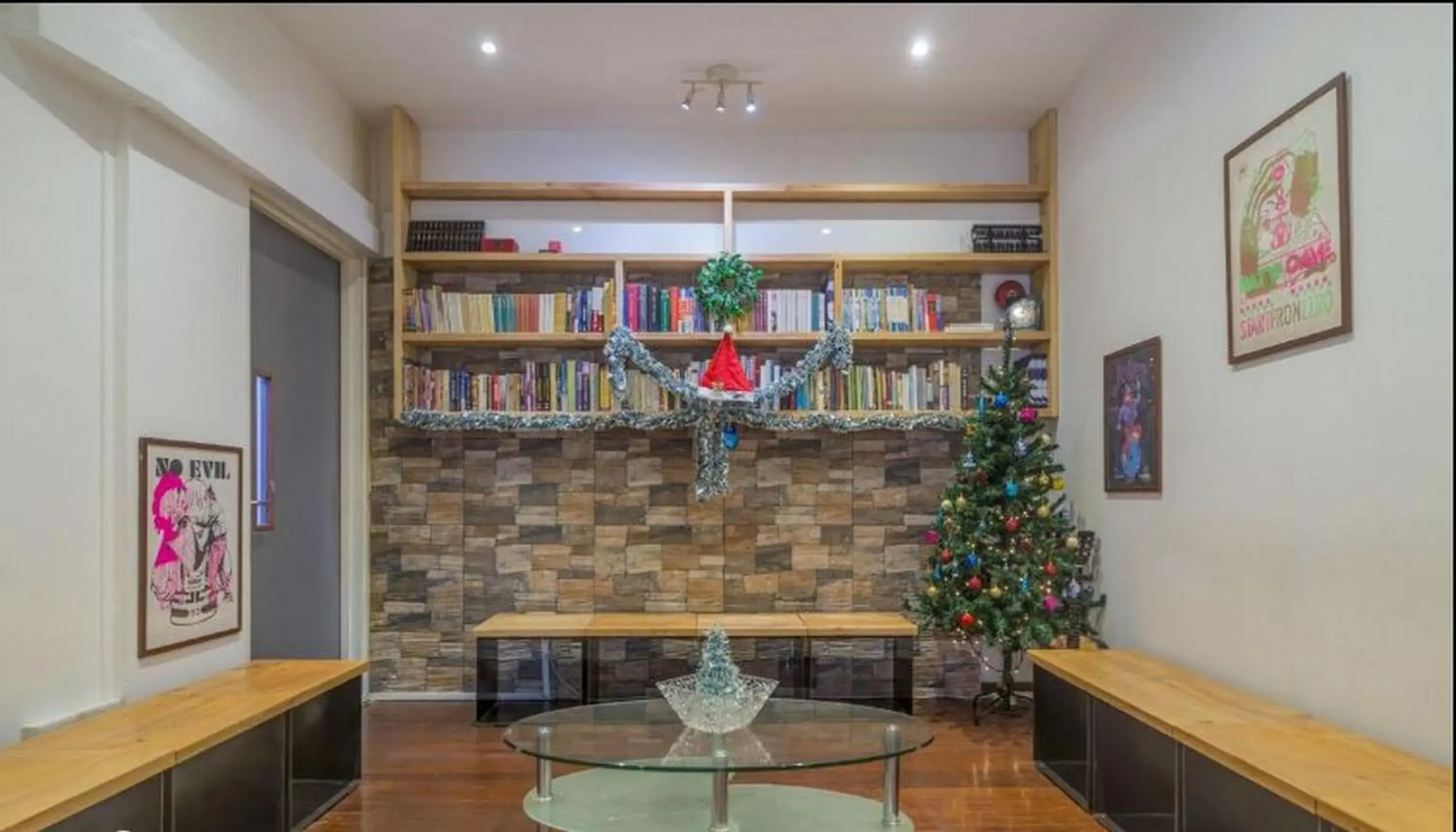 Lobby or reception in BEAT Arts Hostel at Chinatown Lobby or reception in BEAT Arts Hostel at Chinatown