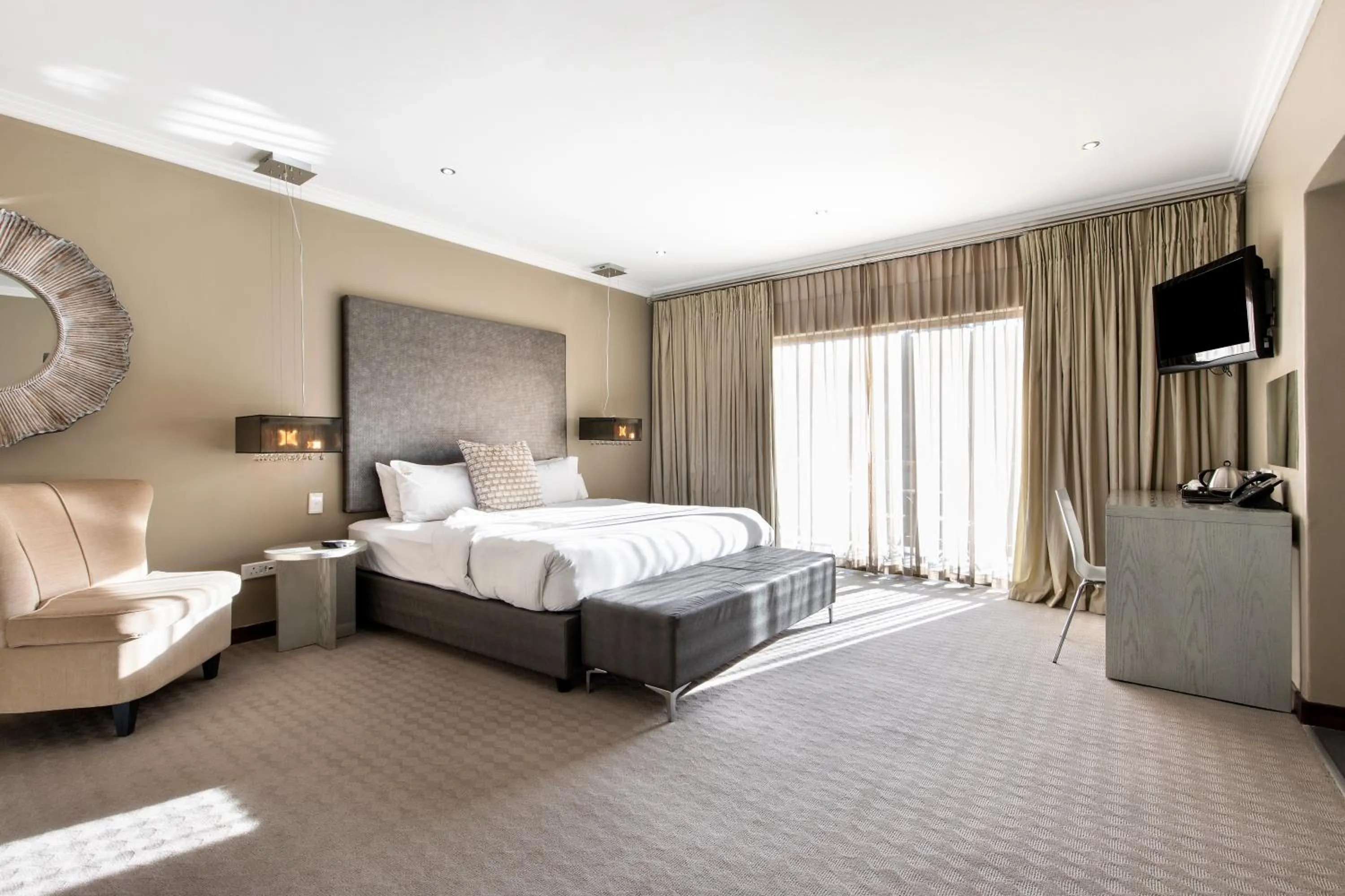 Photo of the whole room, Bed in St Andrews Hotel and Spa