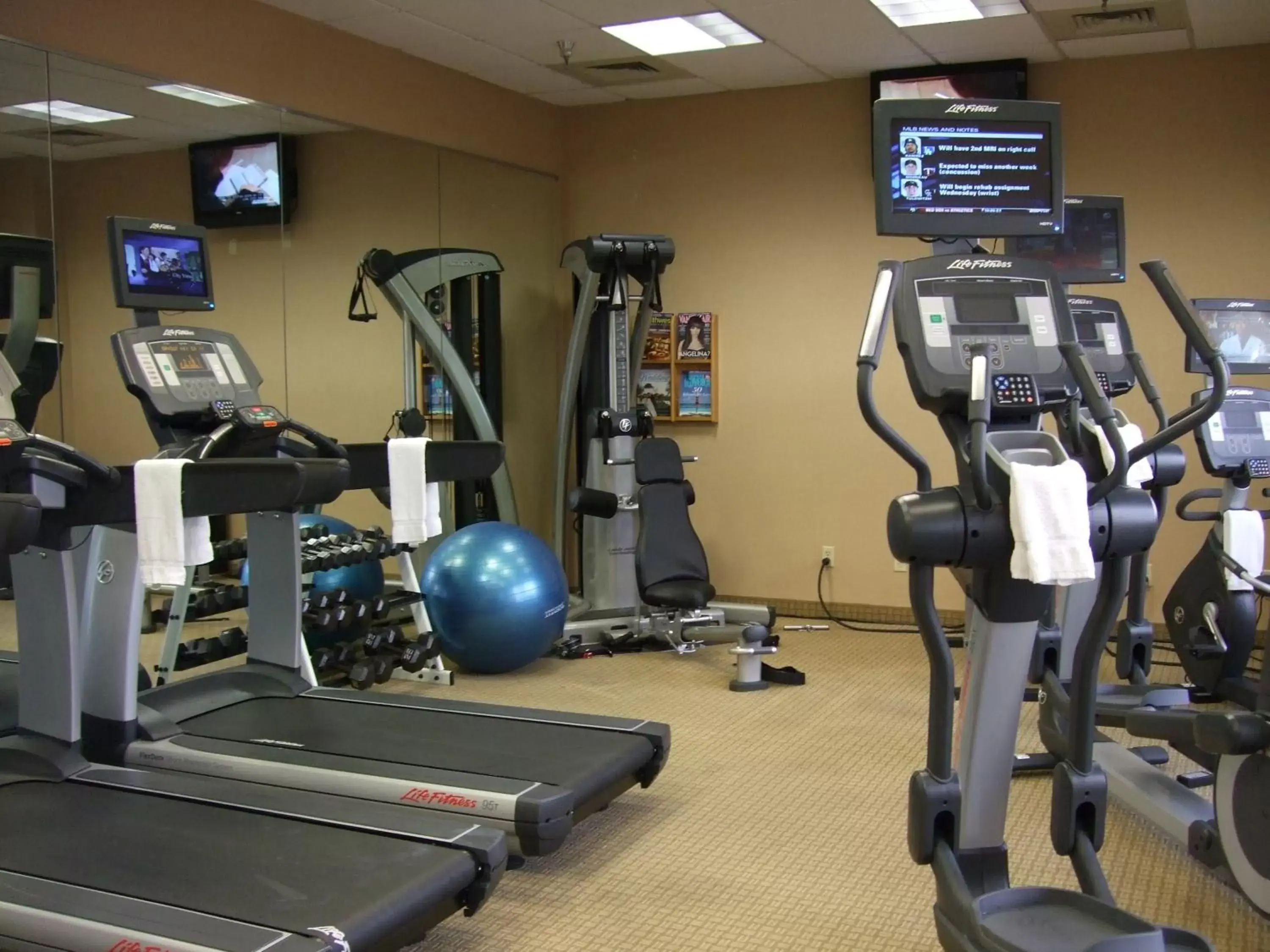 Fitness centre/facilities, Fitness Center/Facilities in Radisson Hotel Phoenix Airport