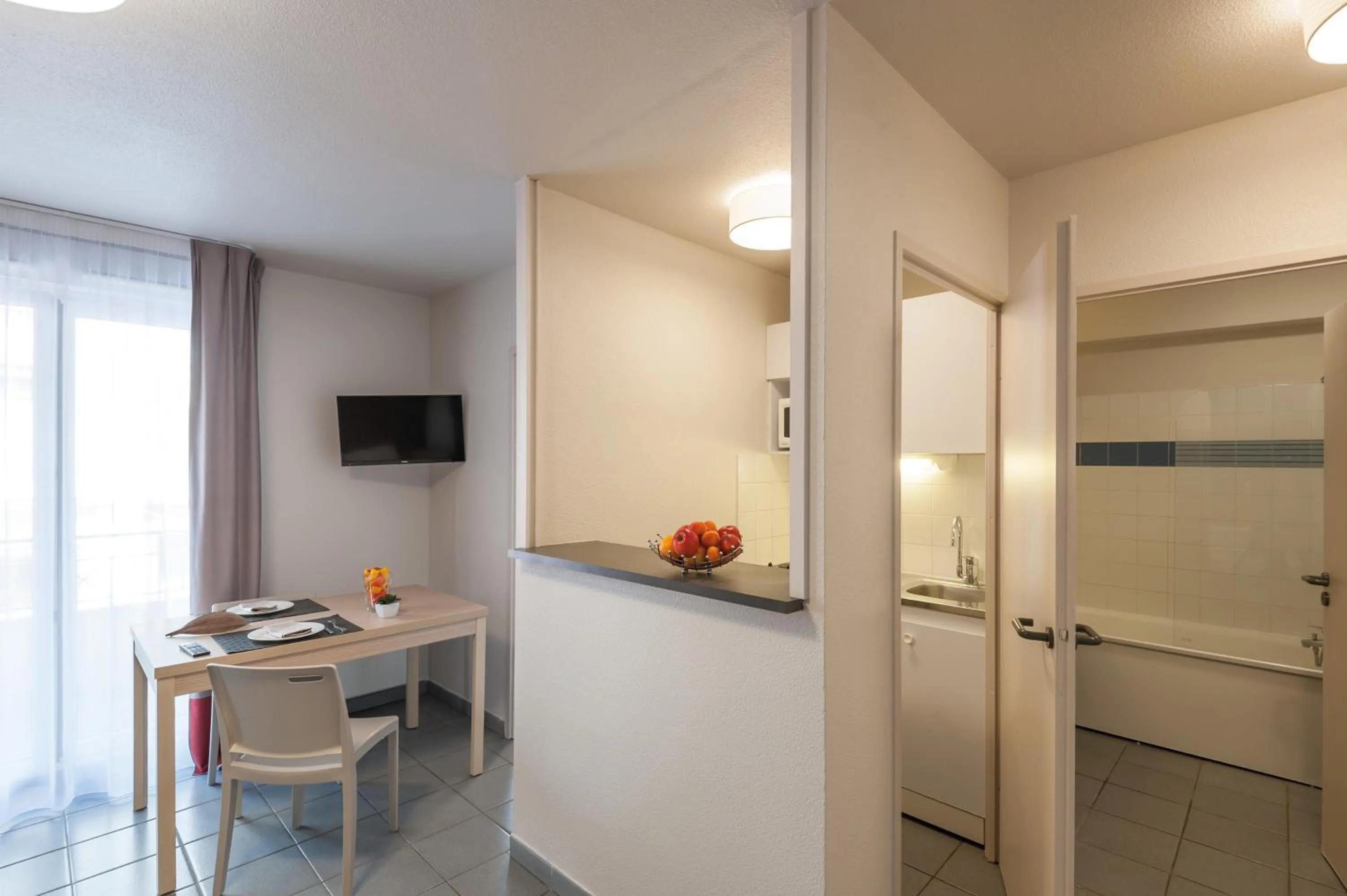 TV and multimedia in Appart'City Classic Lyon Part Dieu Garibaldi