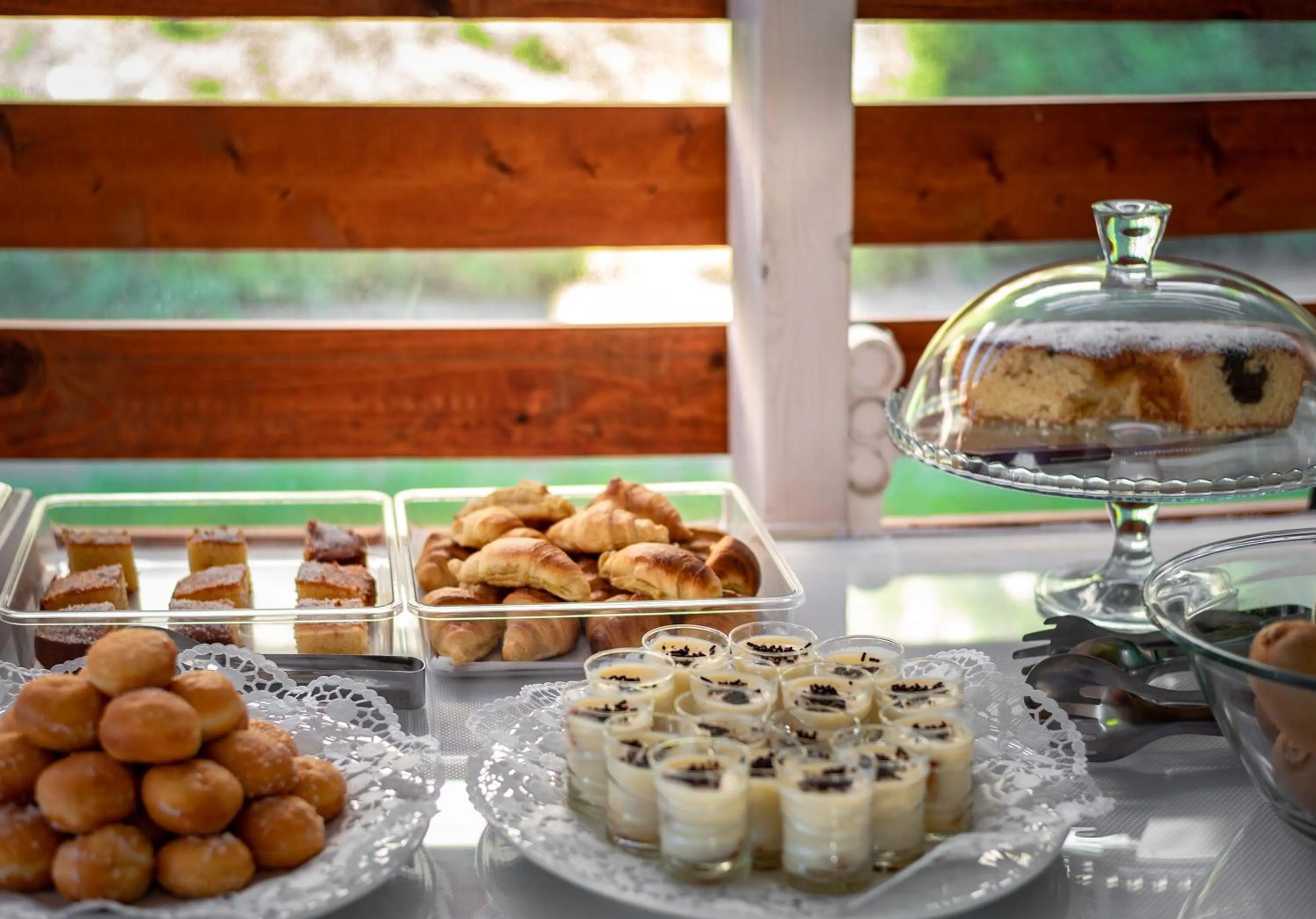 Buffet breakfast in Sunday Hotel