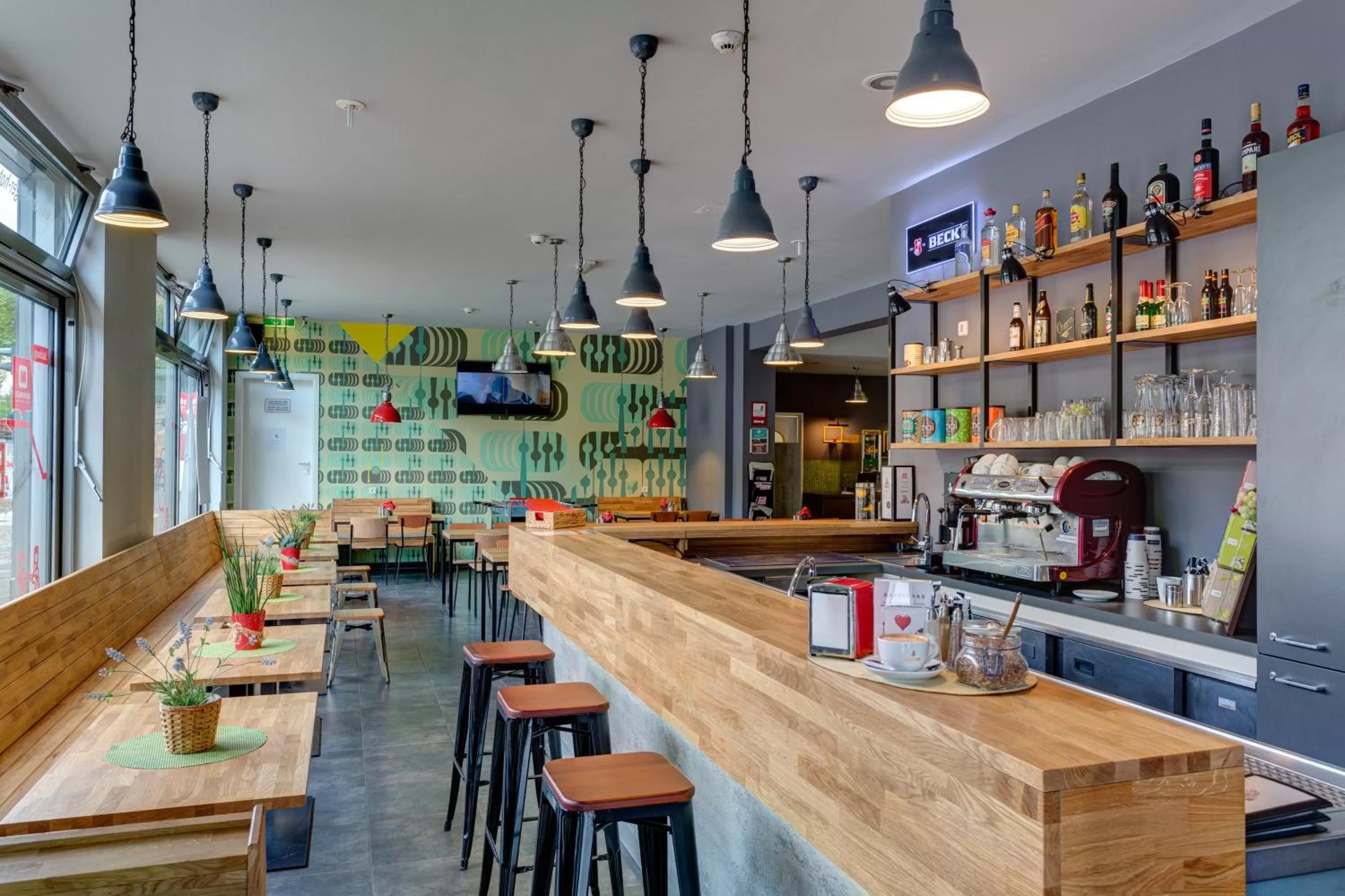 Lounge or bar in MEININGER Hotel Berlin Alexanderplatz