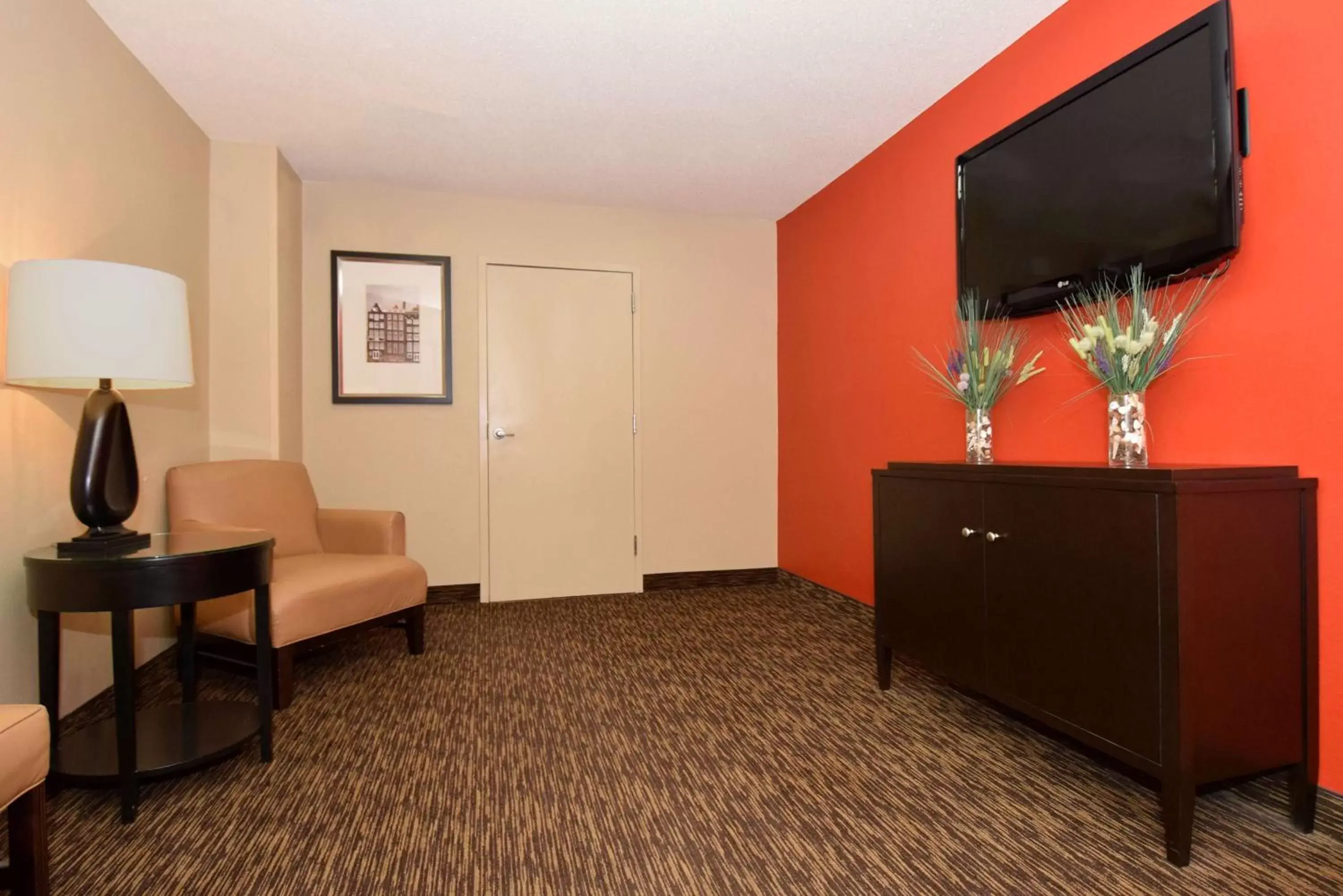 Lobby or reception, TV/Entertainment Center in Extended Stay America Suites - Washington, D.C. - Gaithersburg - South