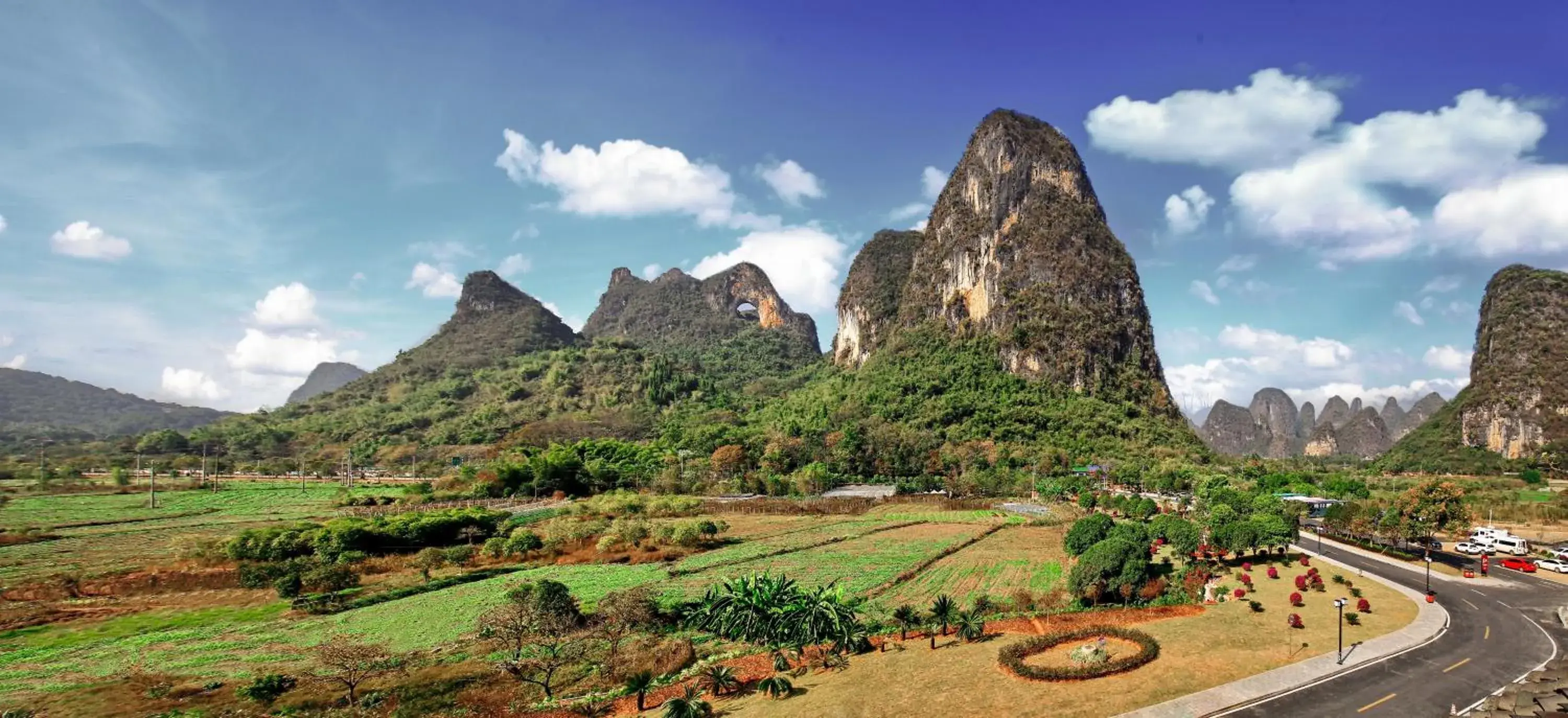 Garden view in Yangshuo Village Inn