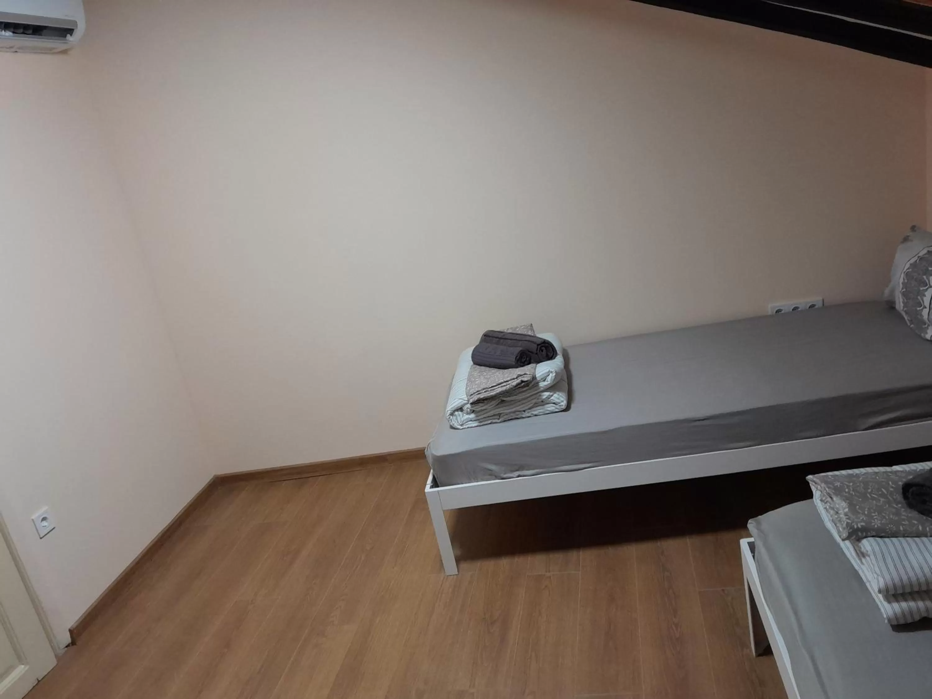 Bed, TV/Entertainment Center in HANCHO SevenUps - KAPANA Plovdiv Center