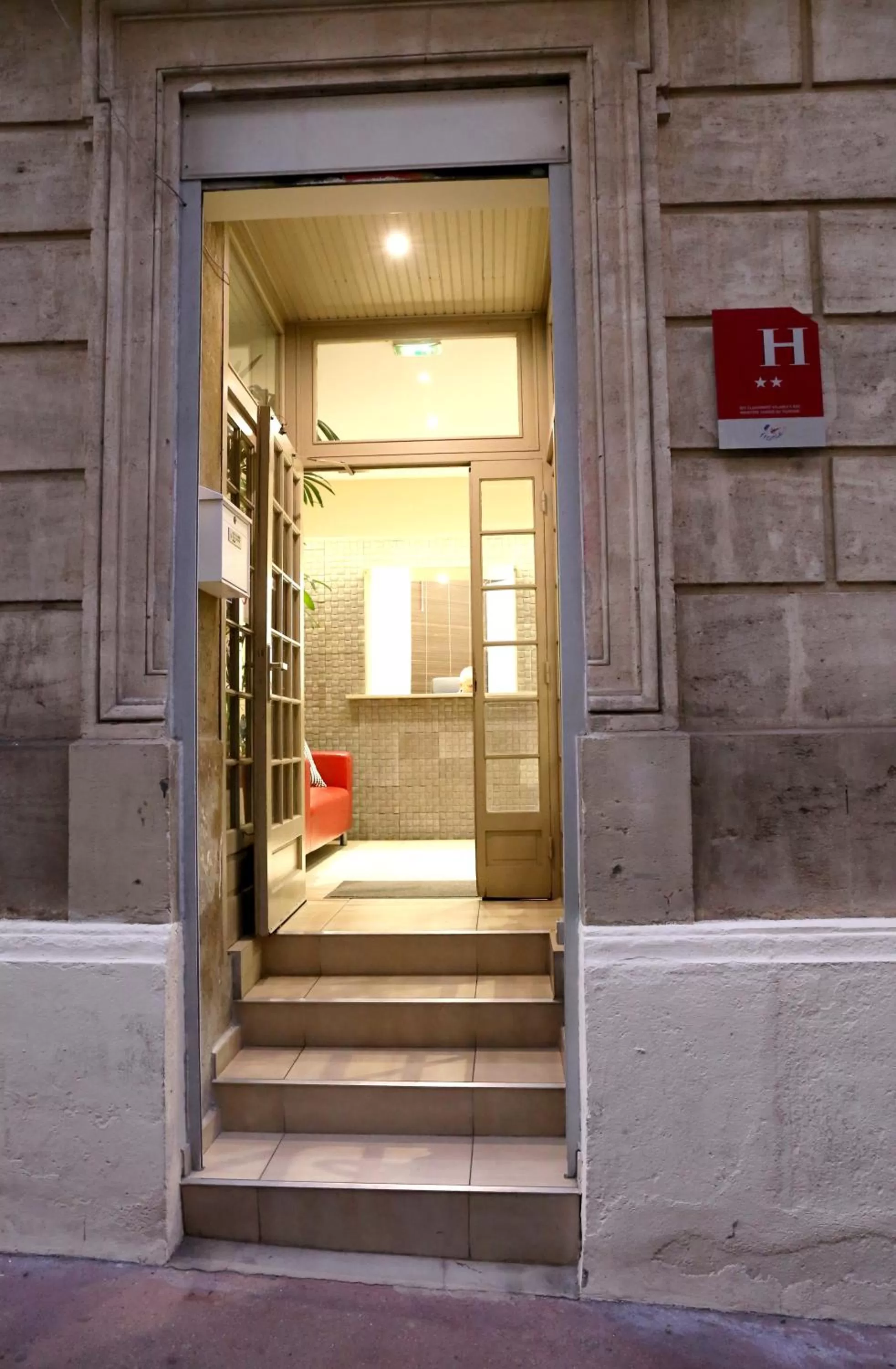 Facade/entrance in Hotel de La Comédie