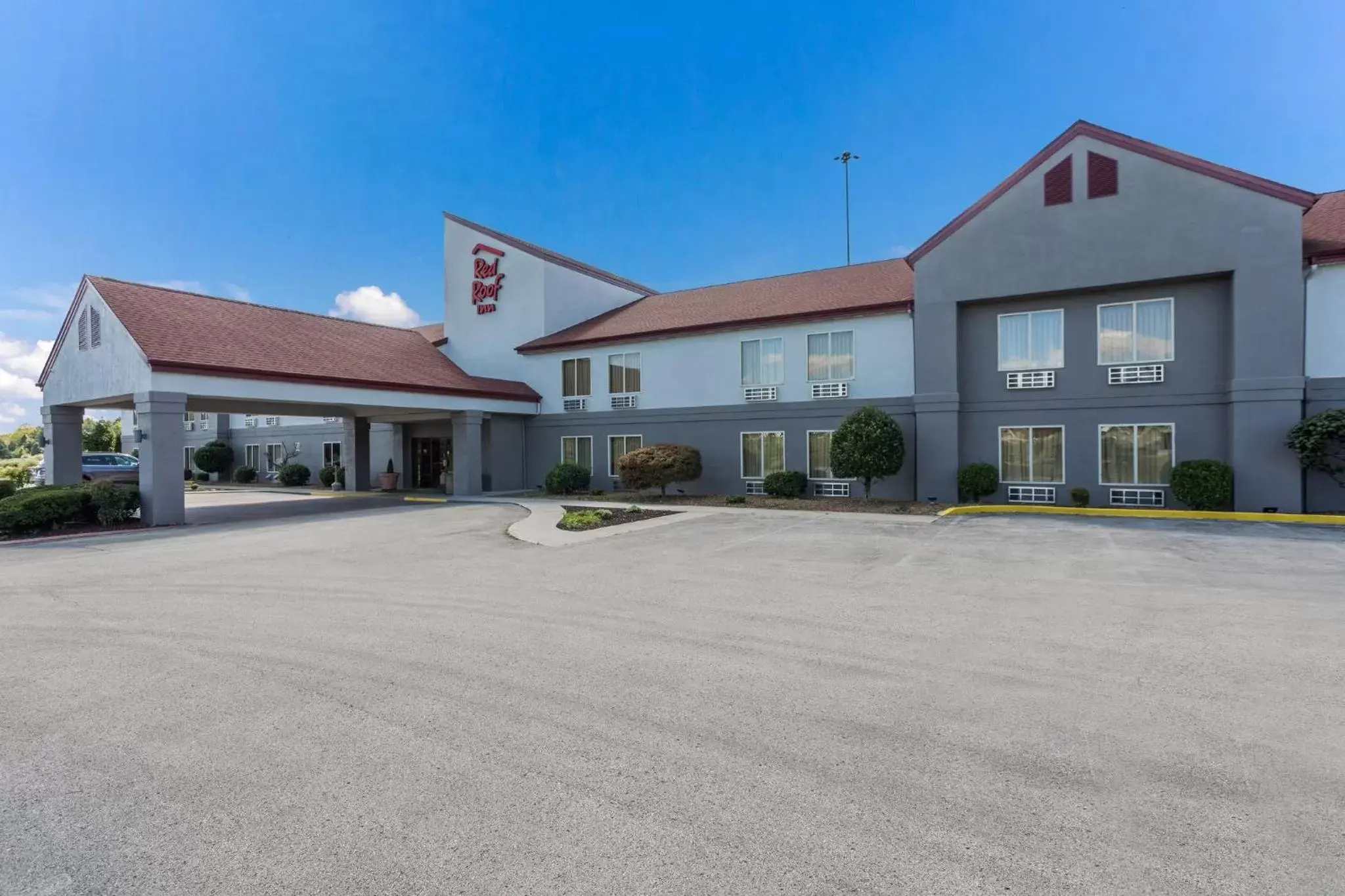 Property Building in Red Roof Inn London I-75