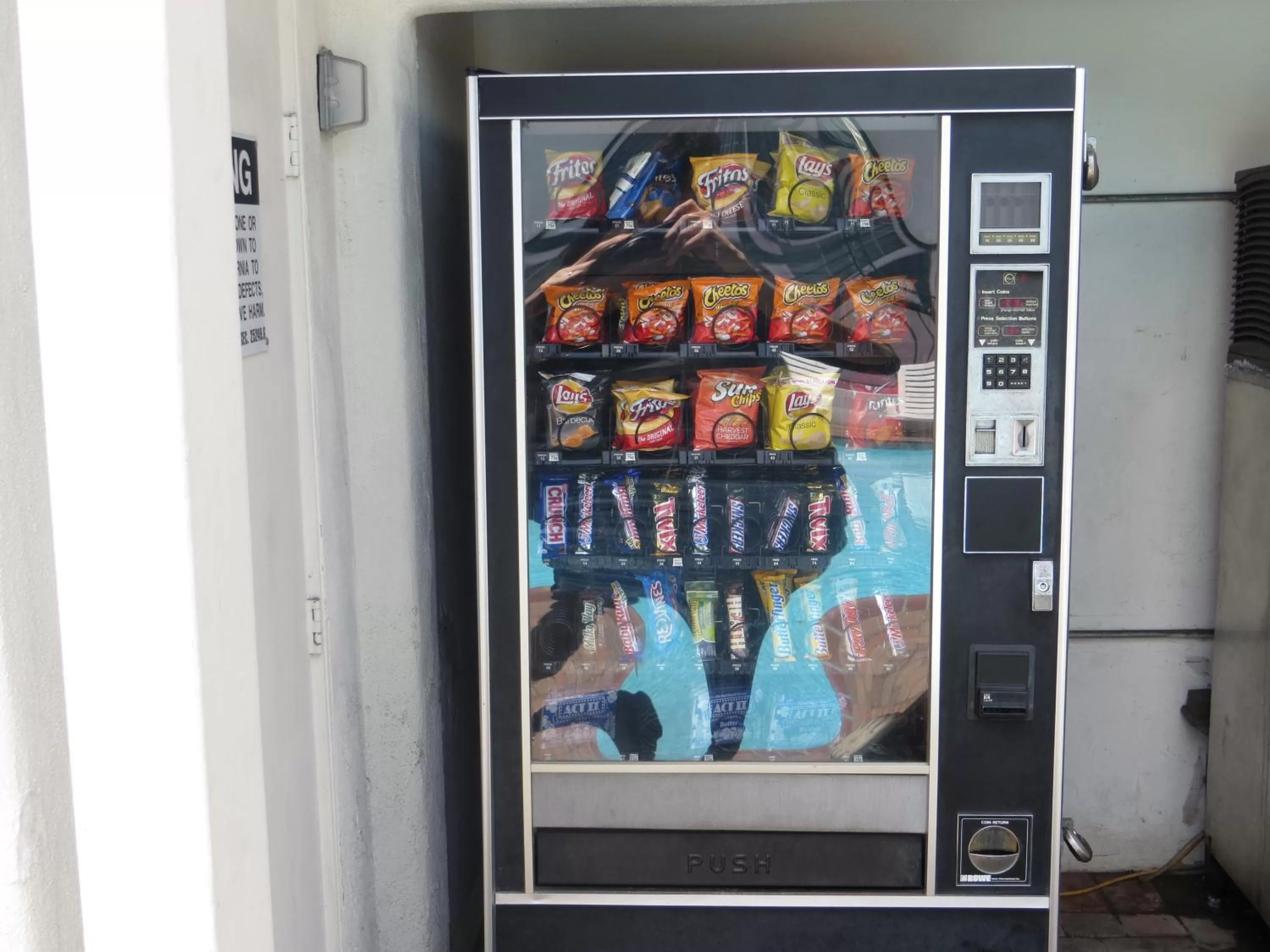 Food in Americas Best Value Inn Loma Lodge