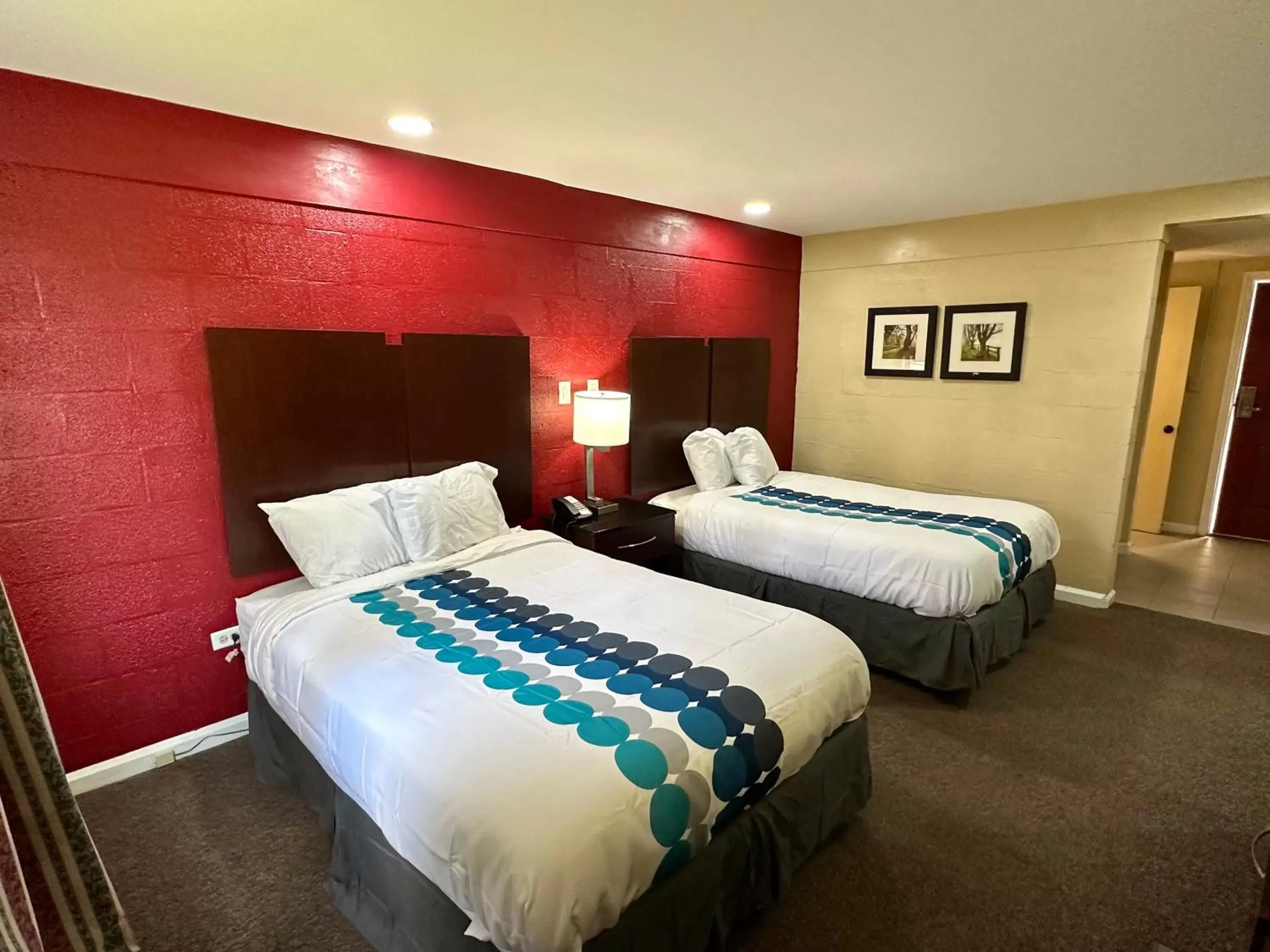 Bed in Royal Inn - North Augusta - Home Of The Masters - Augusta Downtown