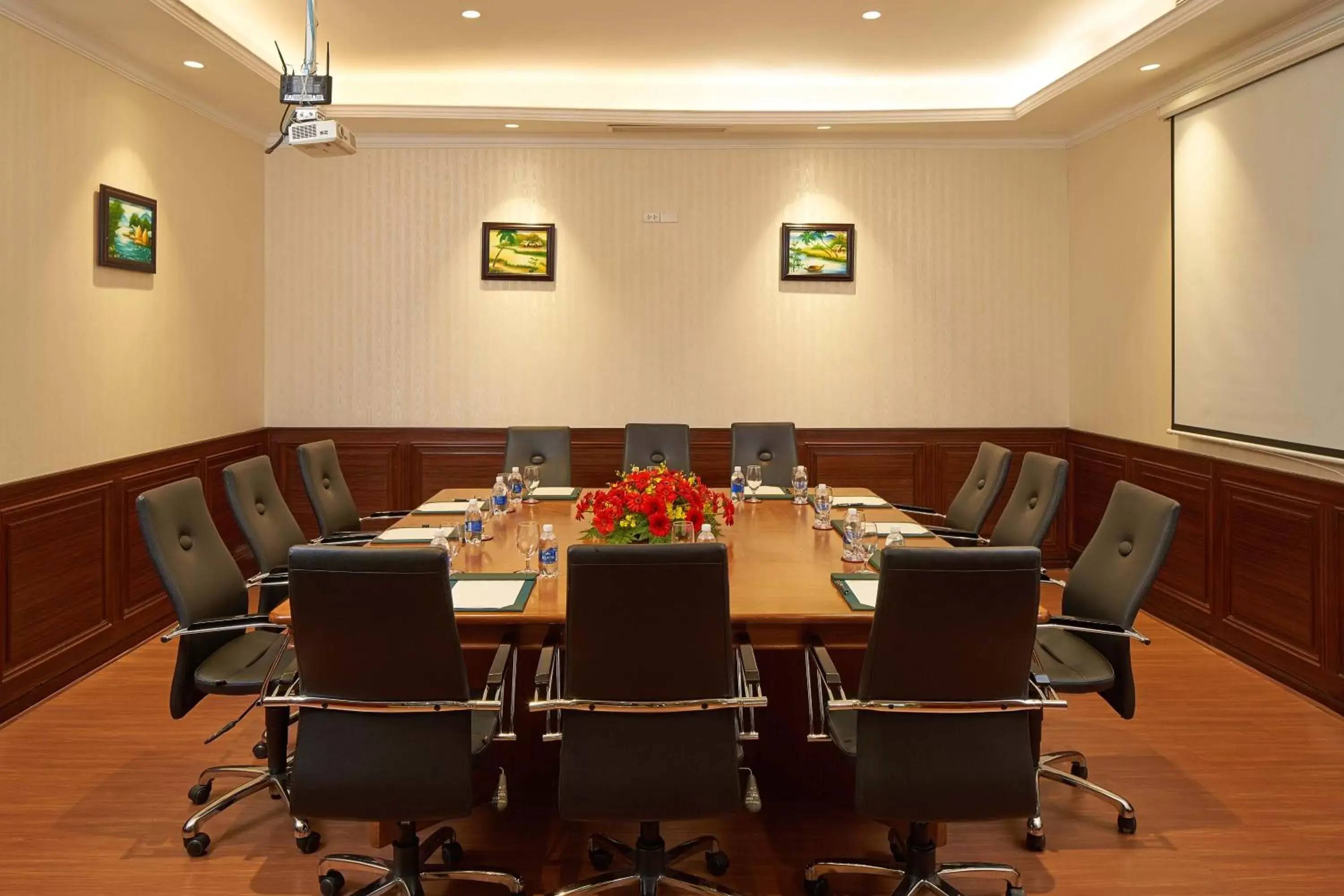 Meeting/conference room in Windsor Plaza Hotel