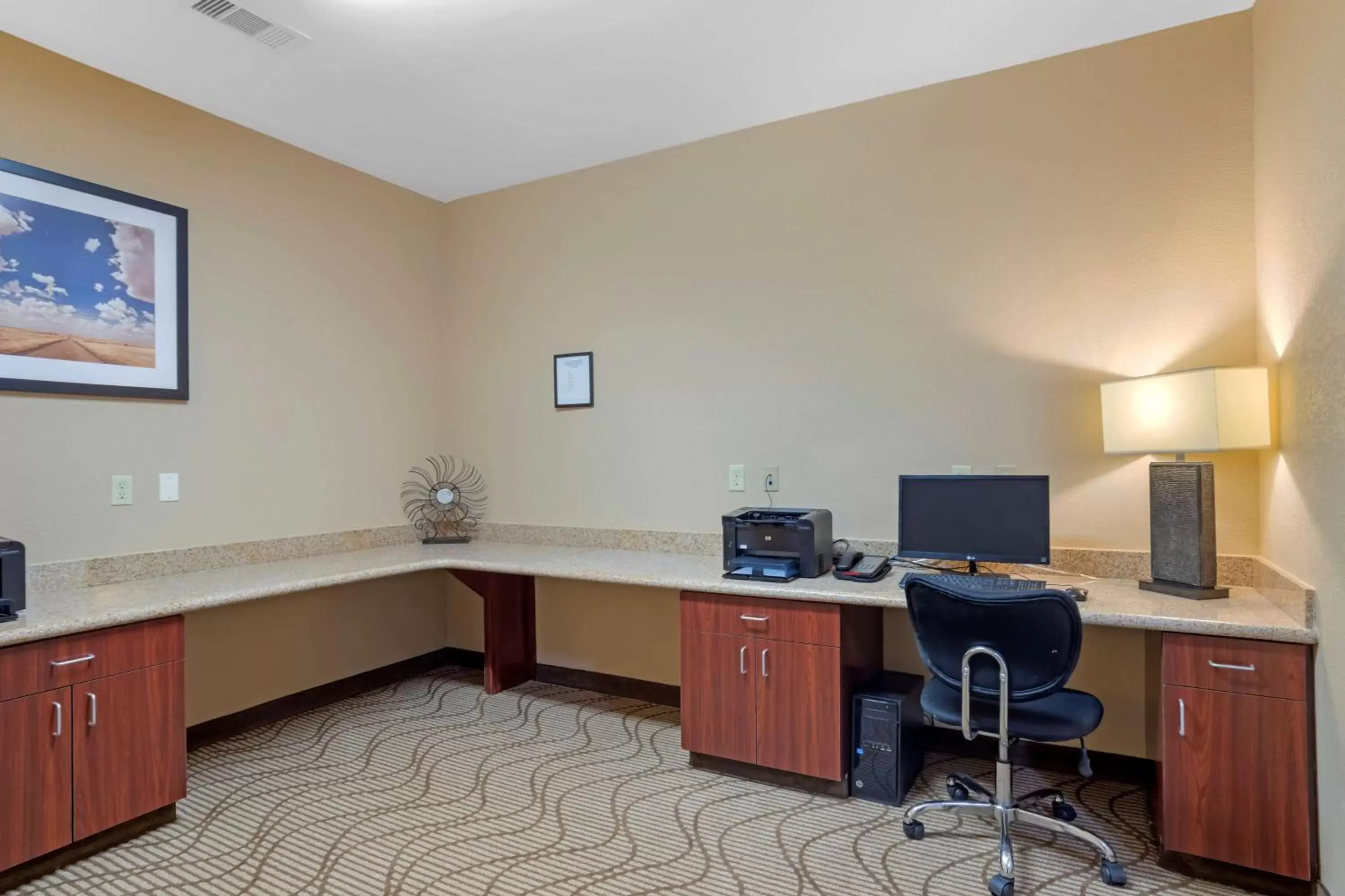 Business facilities in Best Western Texas City