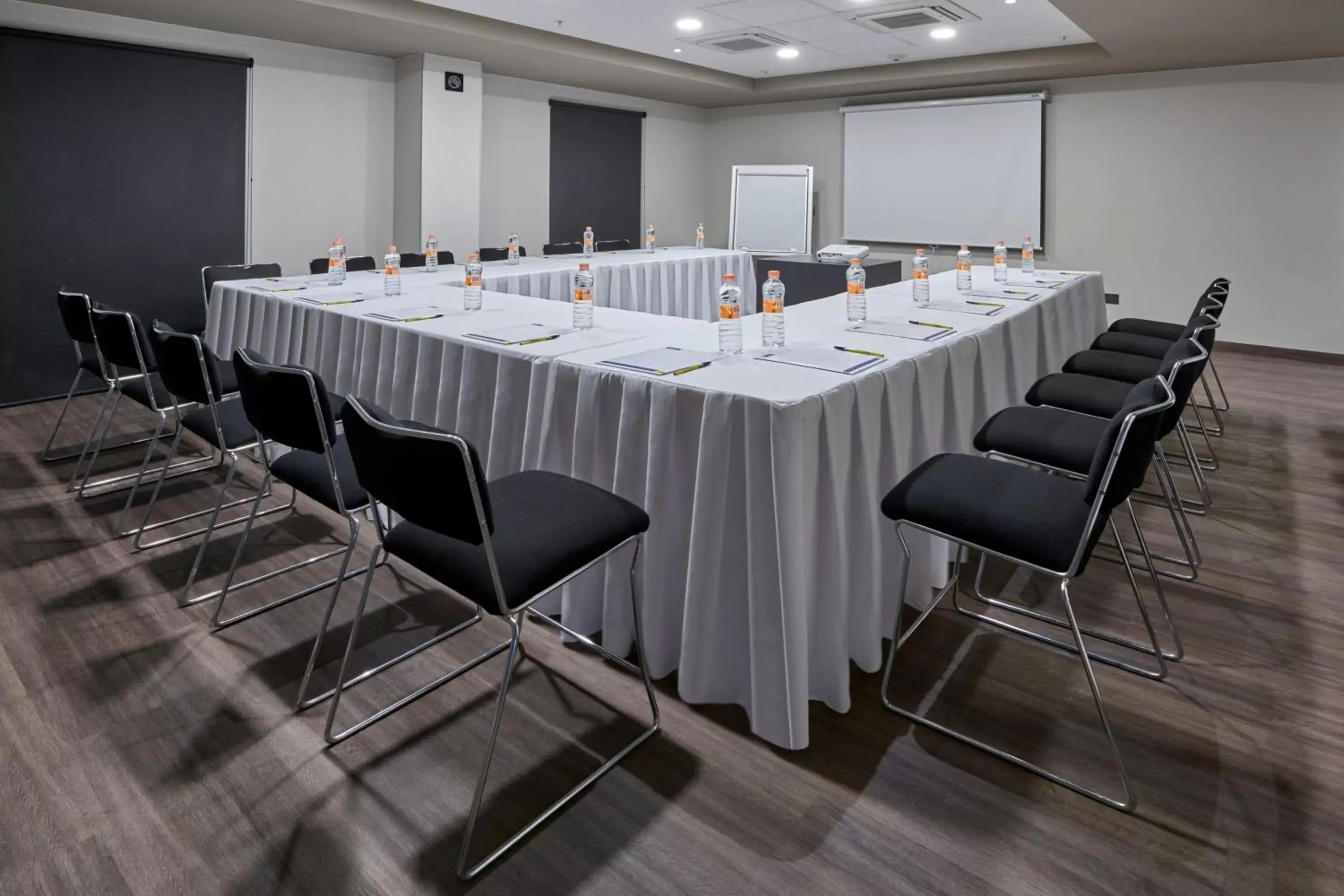 Meeting/conference room in City Express by Marriott Ensenada