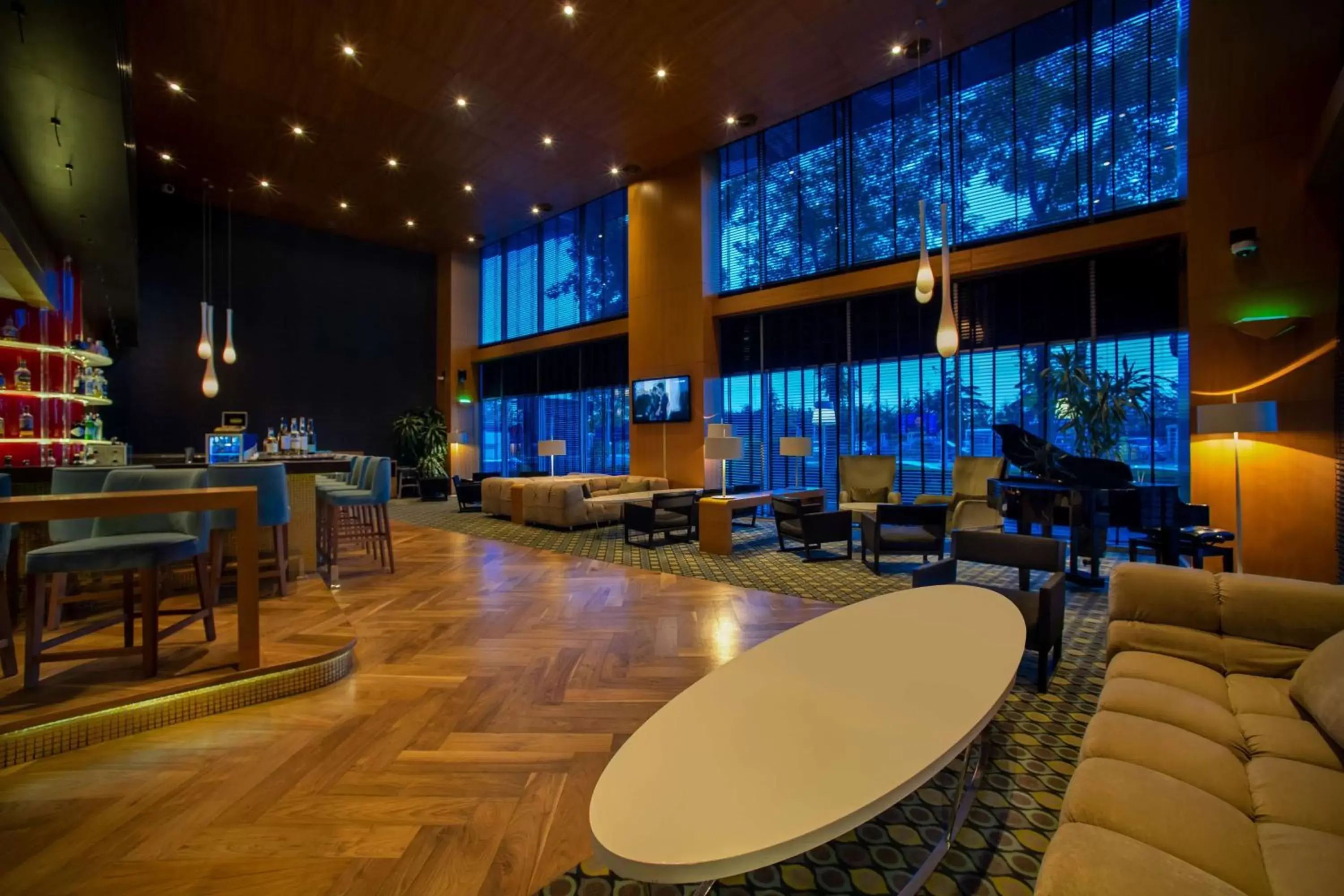 Lounge or bar, Restaurant/Places to Eat in DoubleTree By Hilton Istanbul - Moda