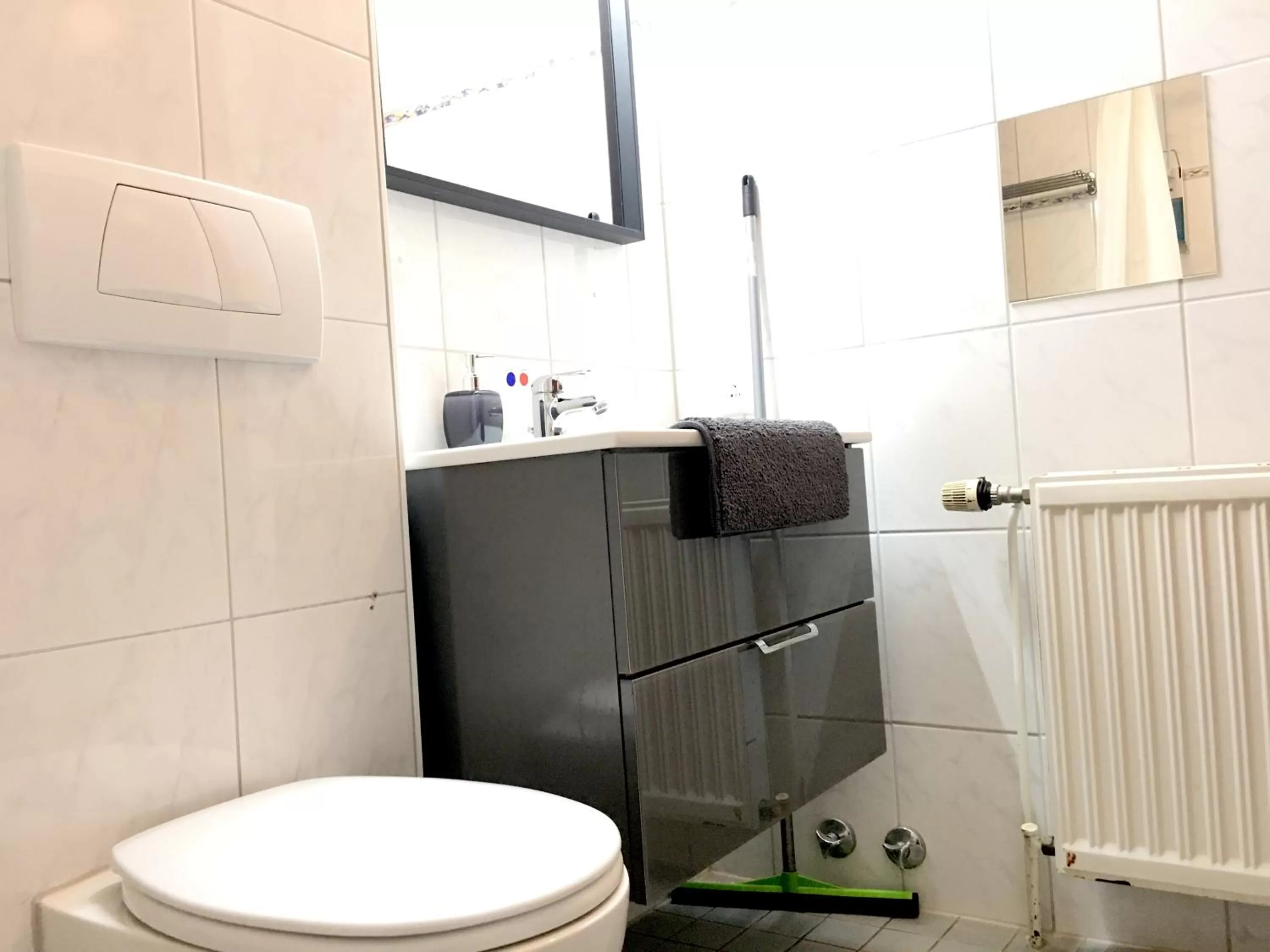 Bathroom in Hana Aparthotel