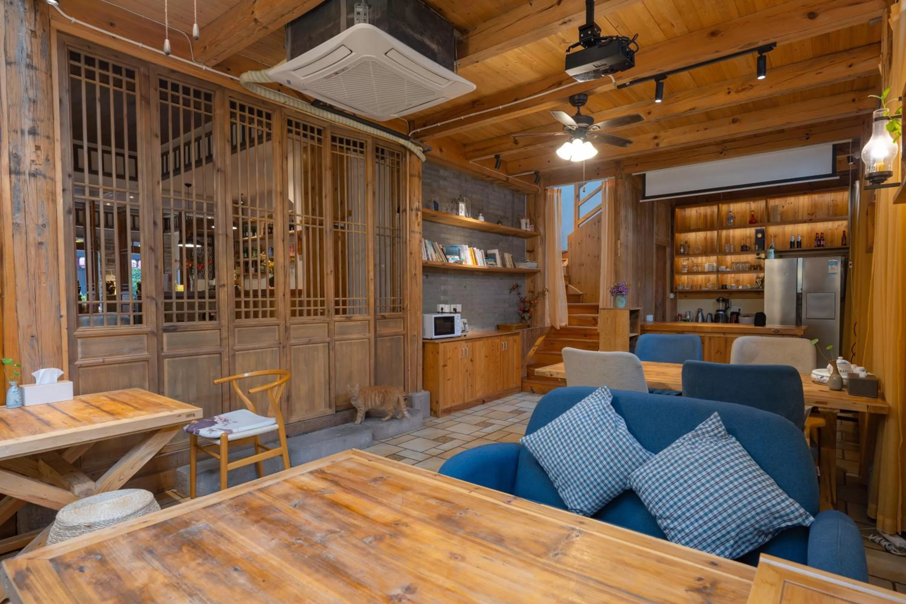 Restaurant/places to eat, Seating Area in Mild Spring Boutique Hotel