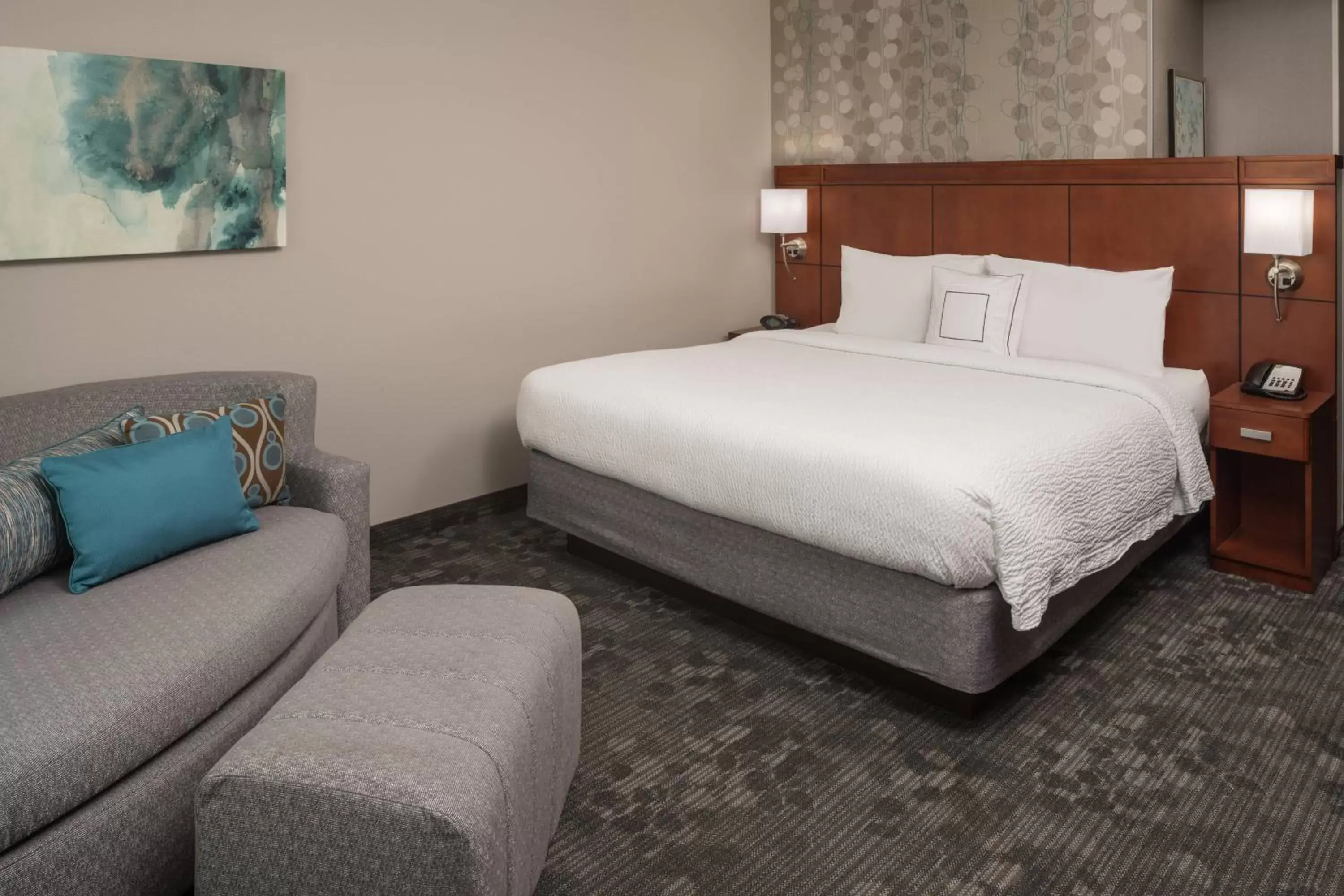 Photo of the whole room, Bed in Courtyard by Marriott Miami West/FL Turnpike