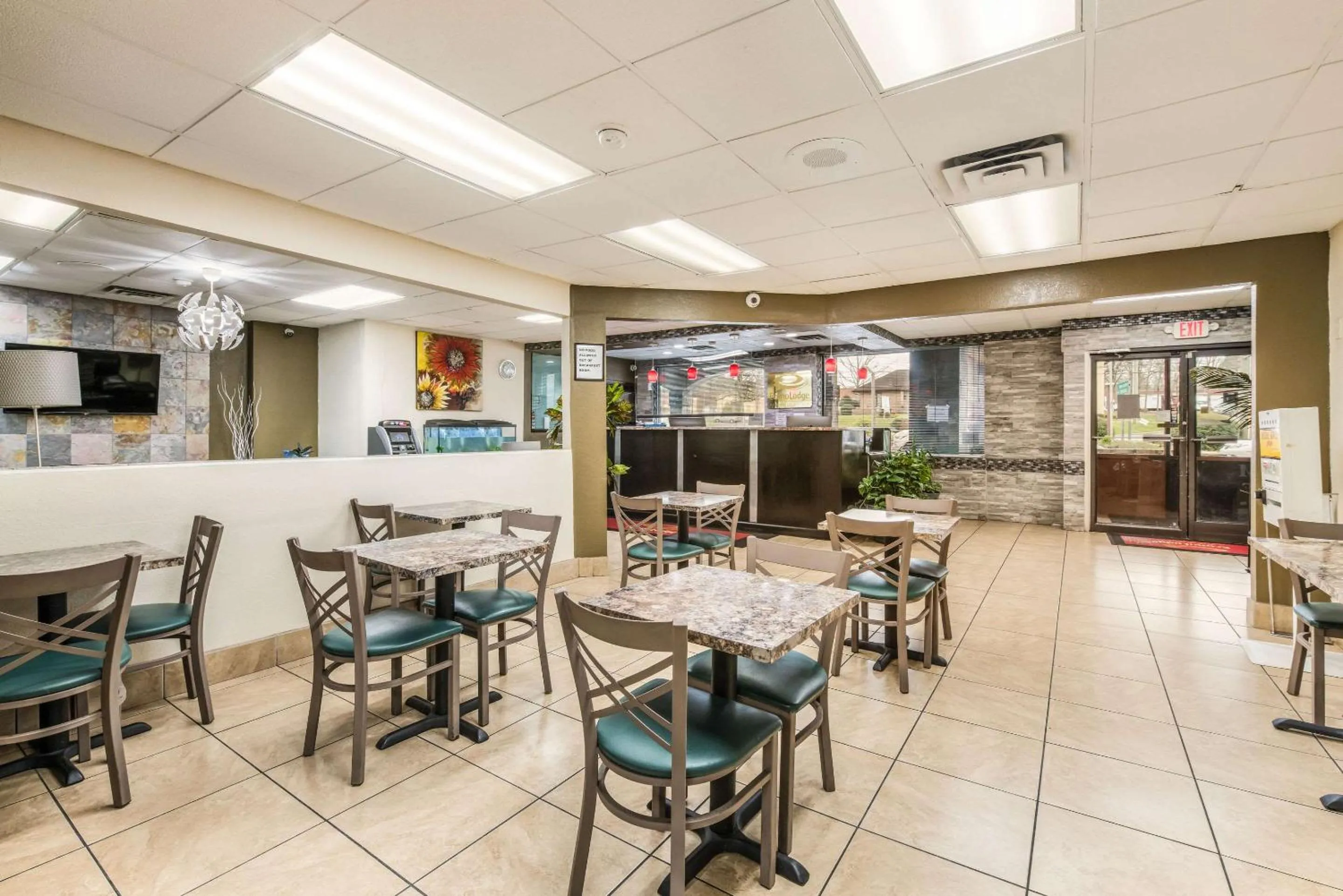 Restaurant/places to eat in Econo Lodge Salisbury South