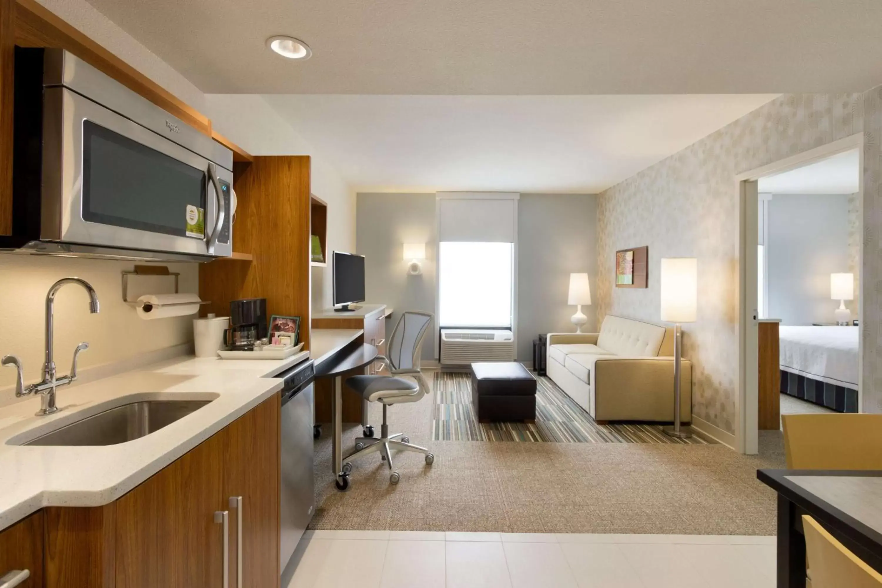 Living room, Kitchen/Kitchenette in Home2 Suites by Hilton Denver/Highlands Ranch