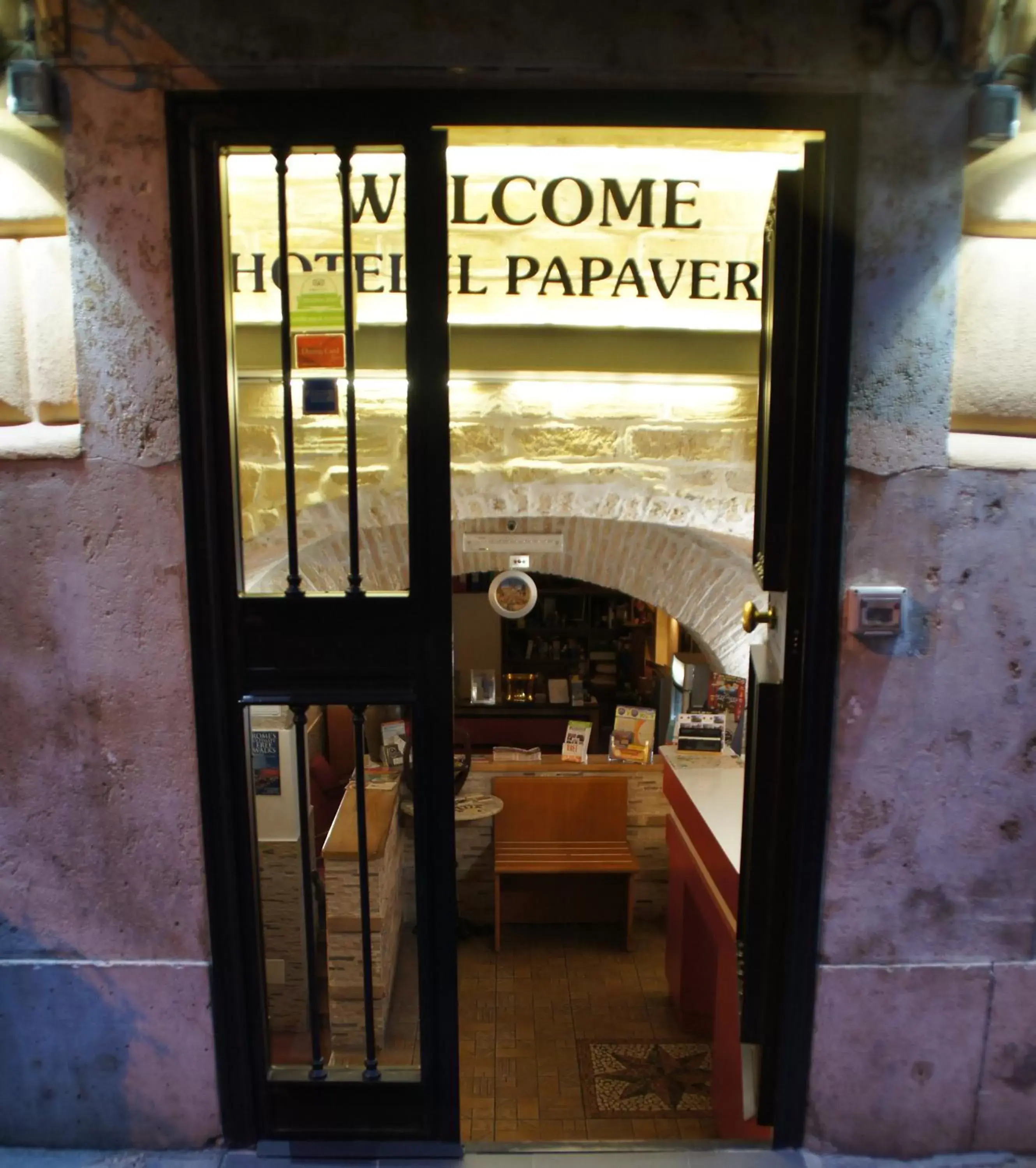 Facade/entrance in Hotel Il Papavero