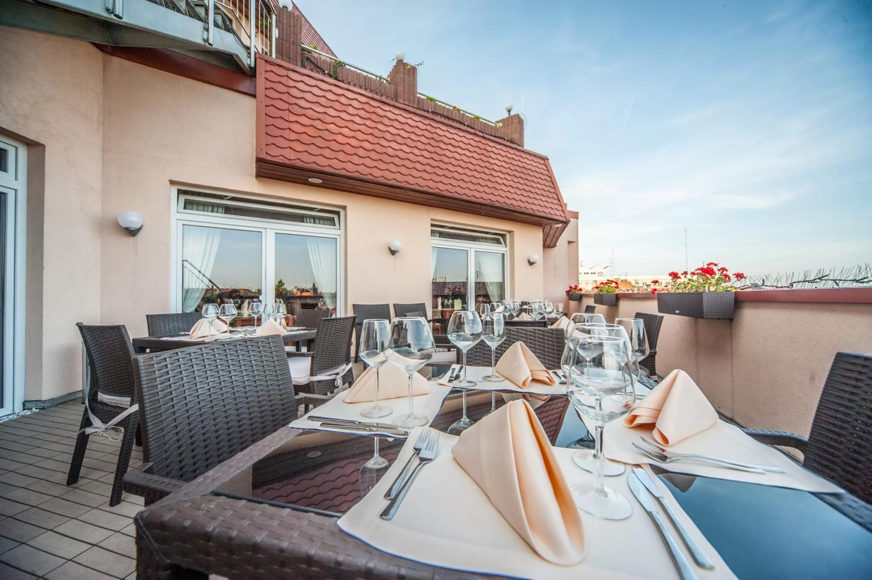 Patio in Sky Business Hotel