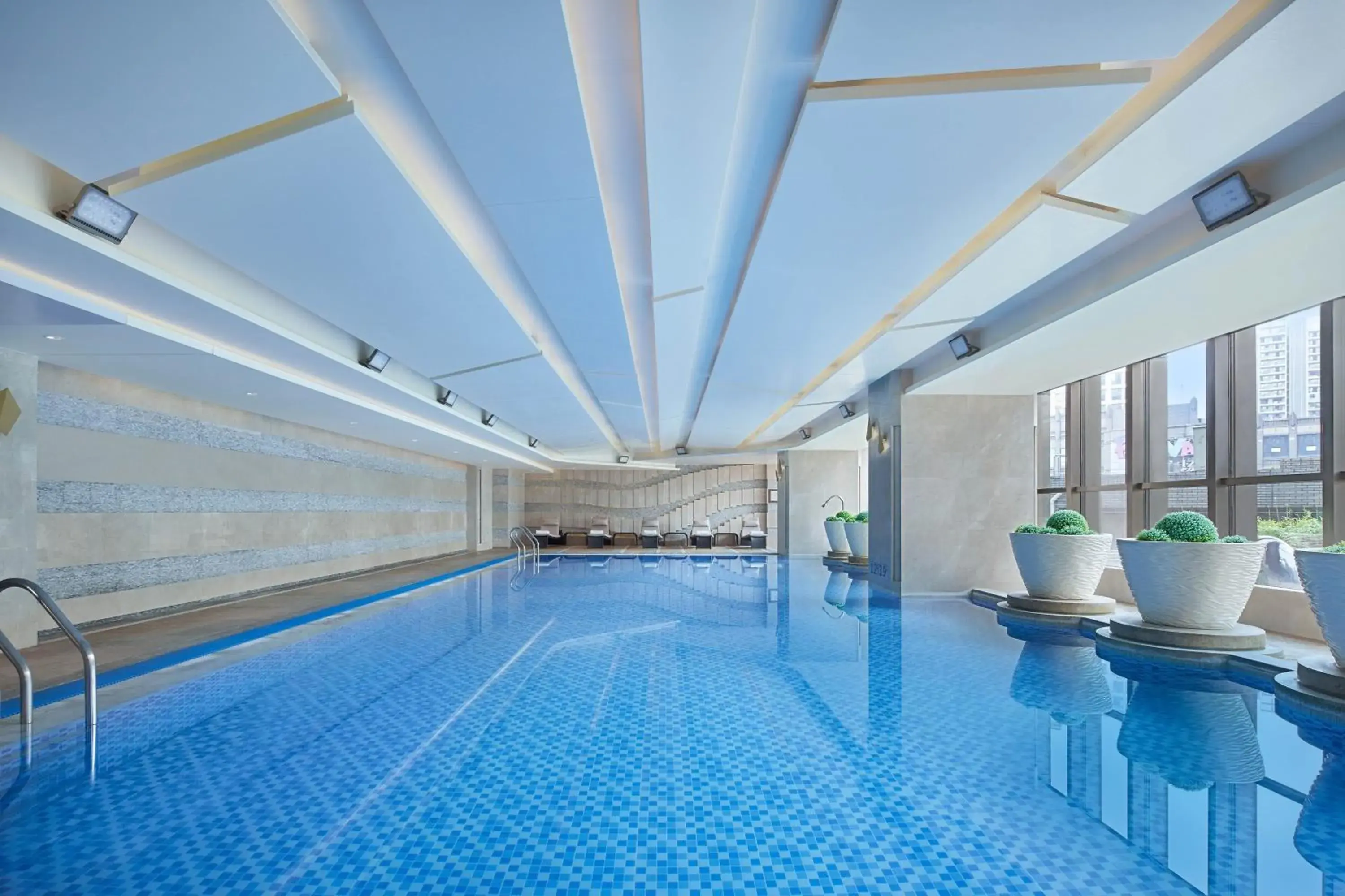 Swimming Pool in Sheraton Nanchang Hotel