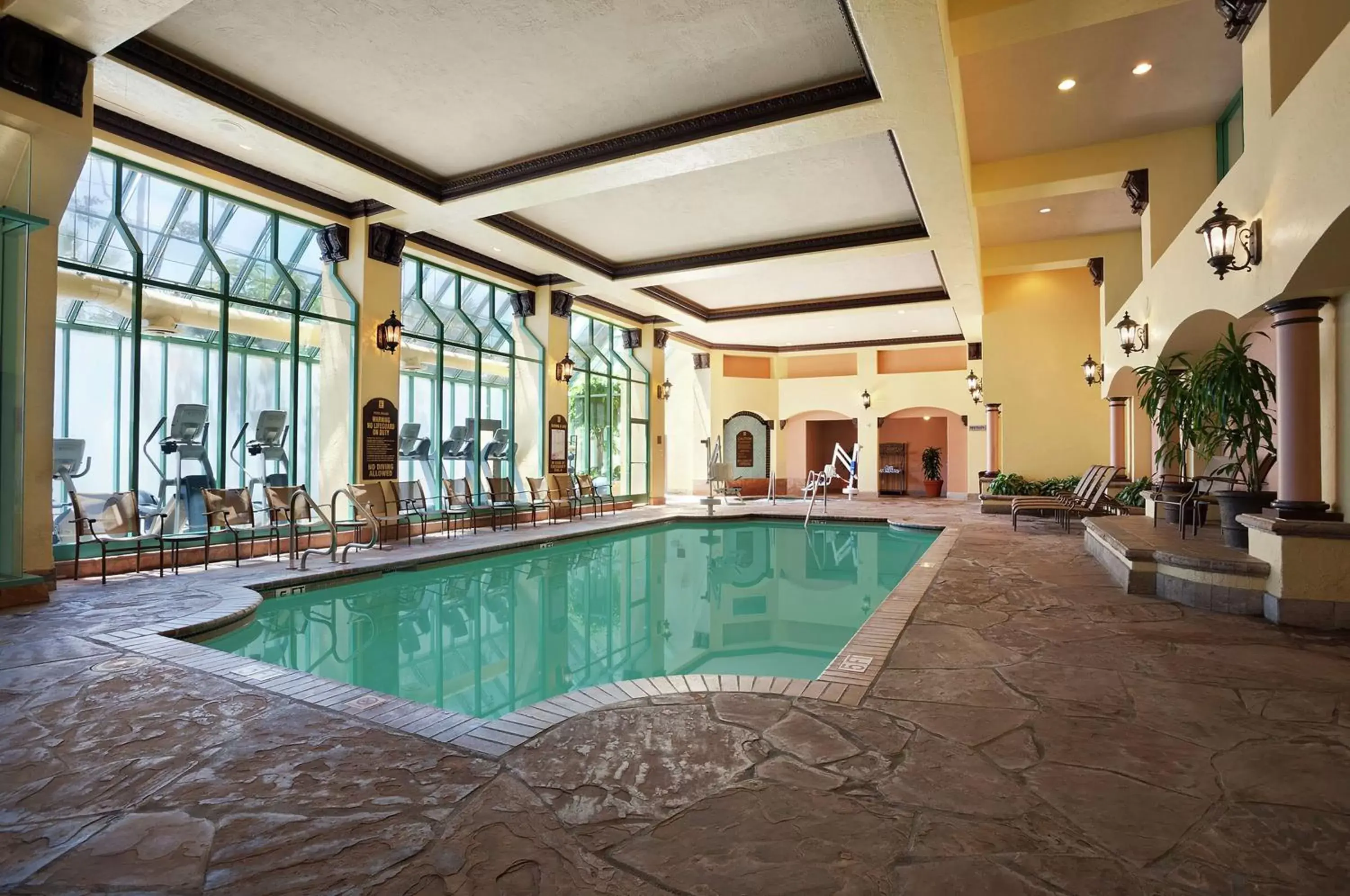 Swimming Pool in Embassy Suites by Hilton Santa Ana Orange County Airport