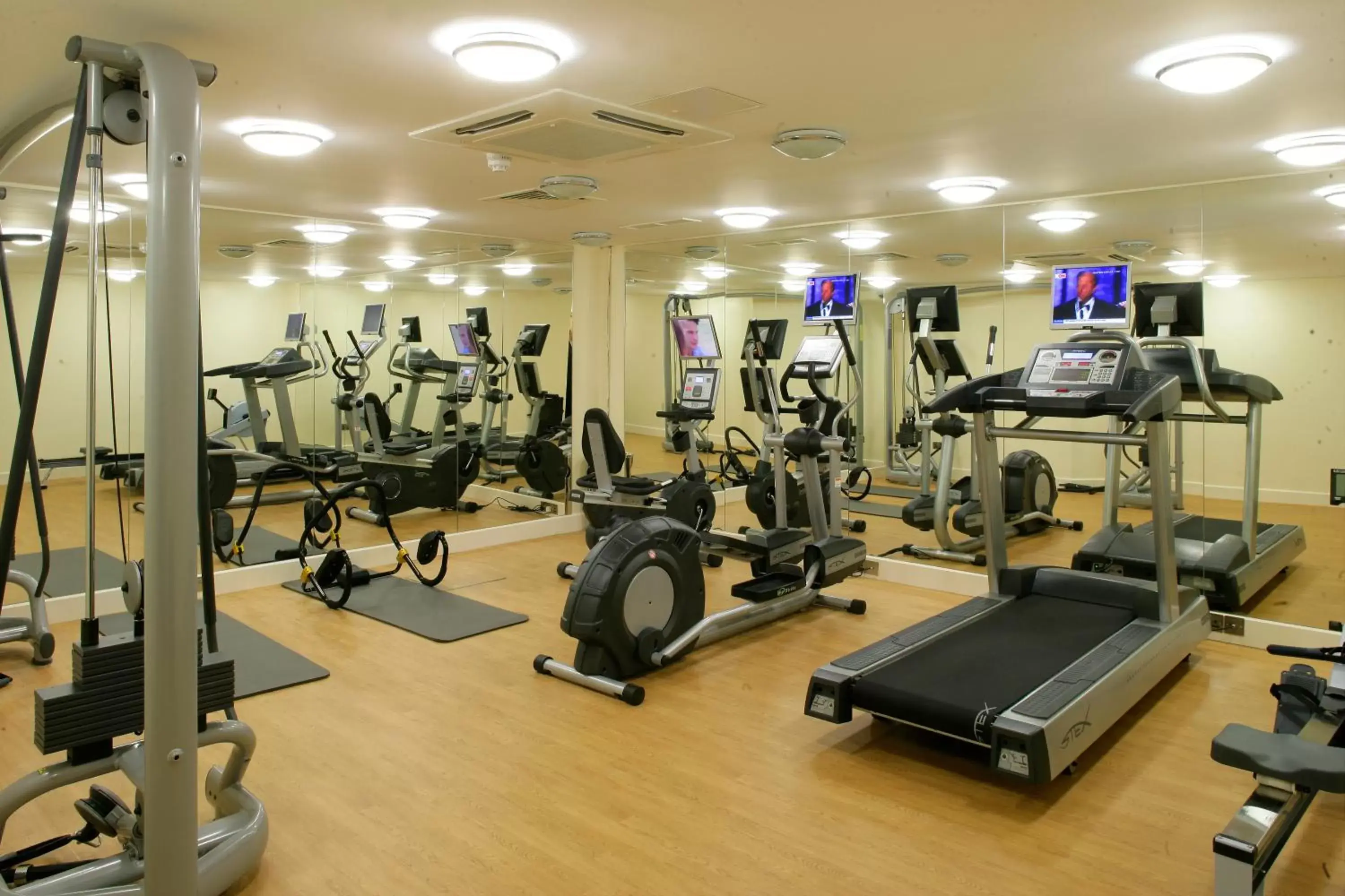 Fitness centre/facilities, Fitness Center/Facilities in Cassidys Hotel