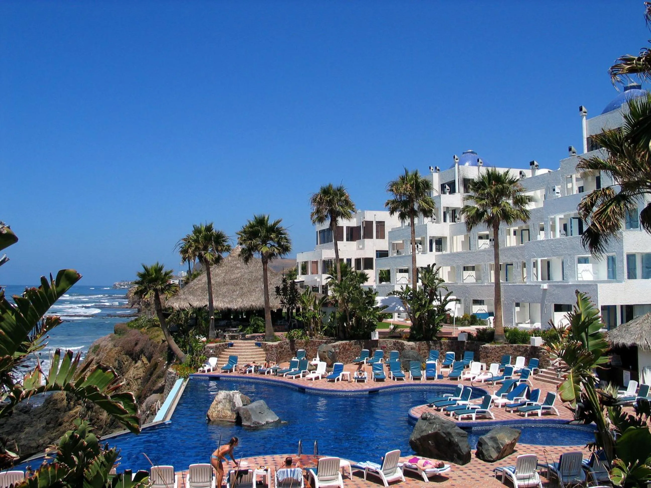 Area and facilities in Las Rocas Resort & Spa