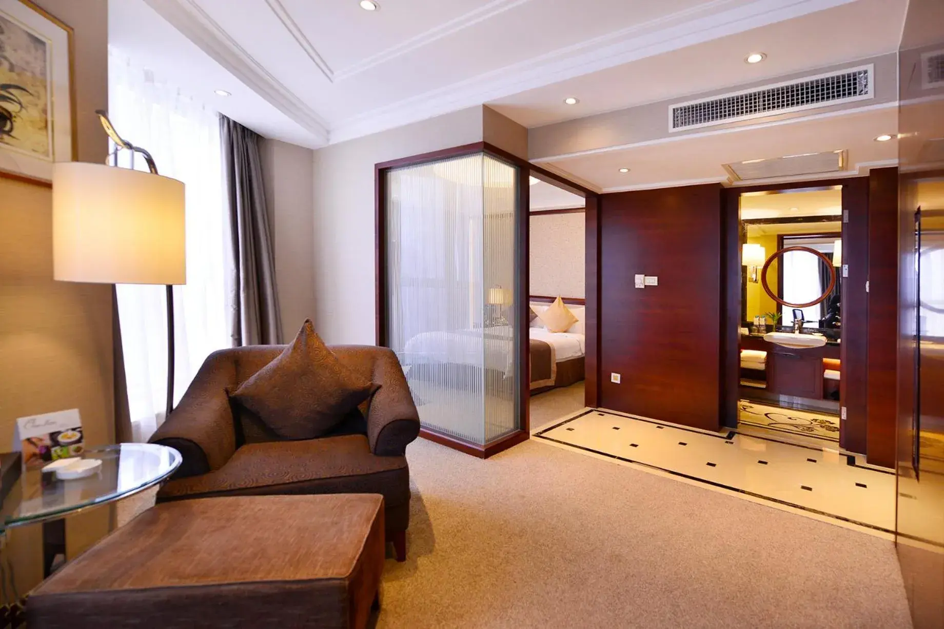 Photo of the whole room in Central Hotel Shanghai - Nanjing Road Photo of the whole room in Central Hotel Shanghai - Nanjing Road