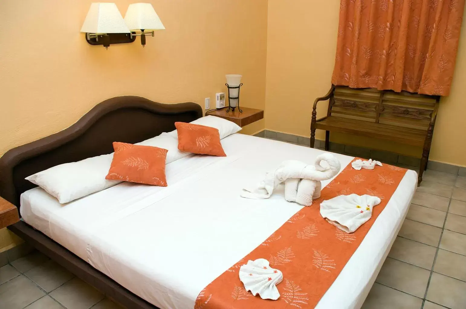 Bedroom, Bed in Hotel LunaSol