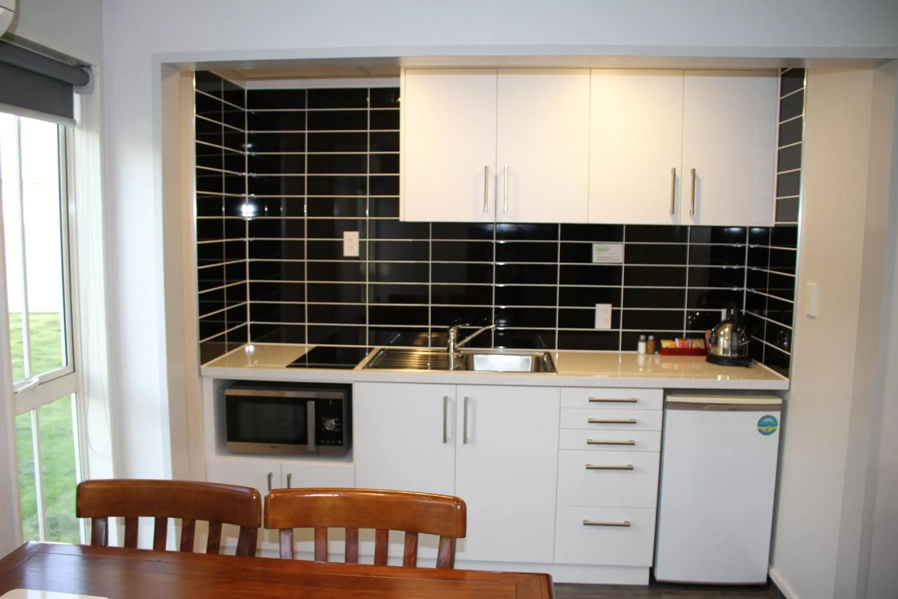 Kitchen/Kitchenette in Birchwood Manor