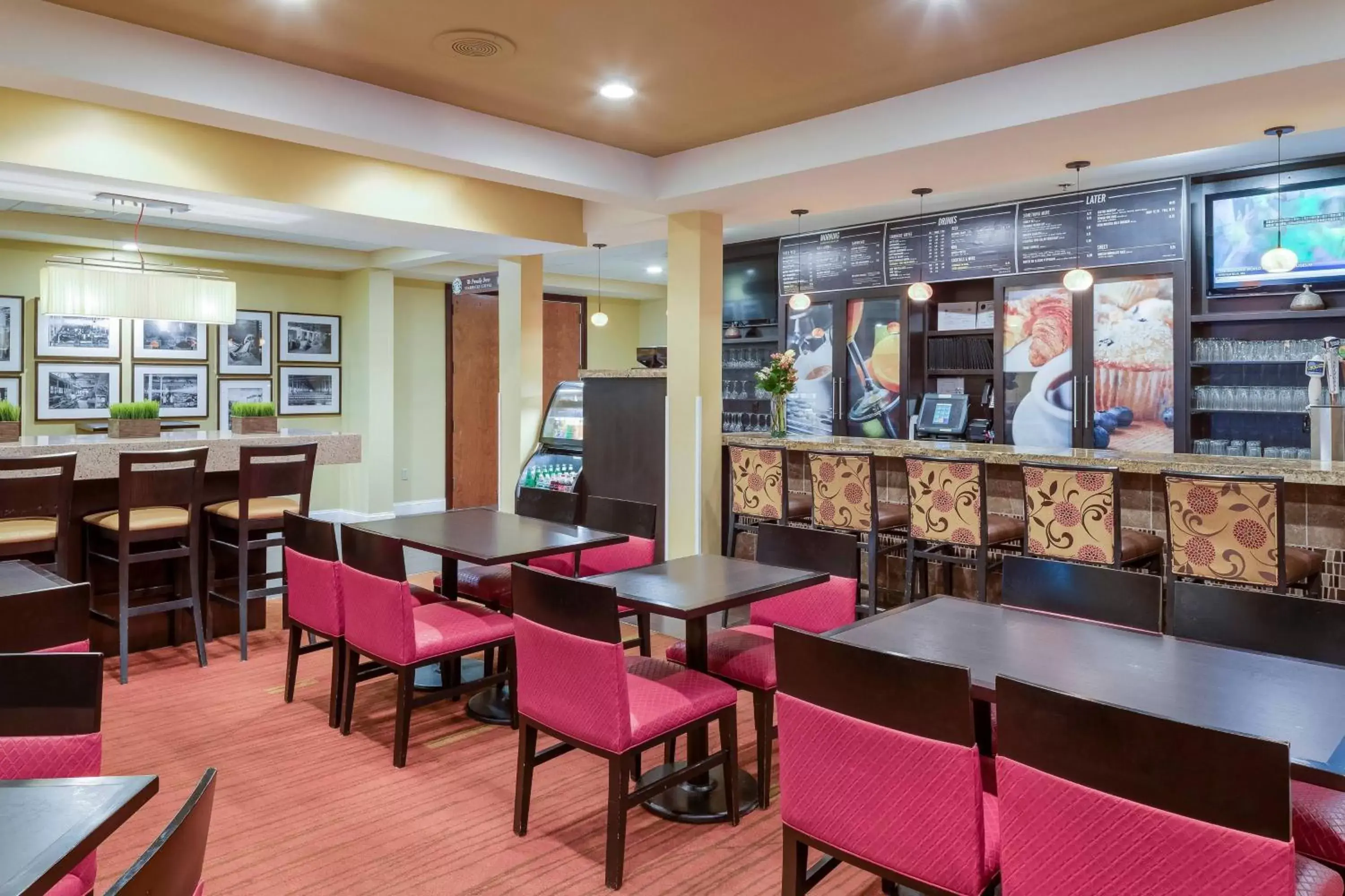 Restaurant/Places to Eat in Courtyard by Marriott Portsmouth