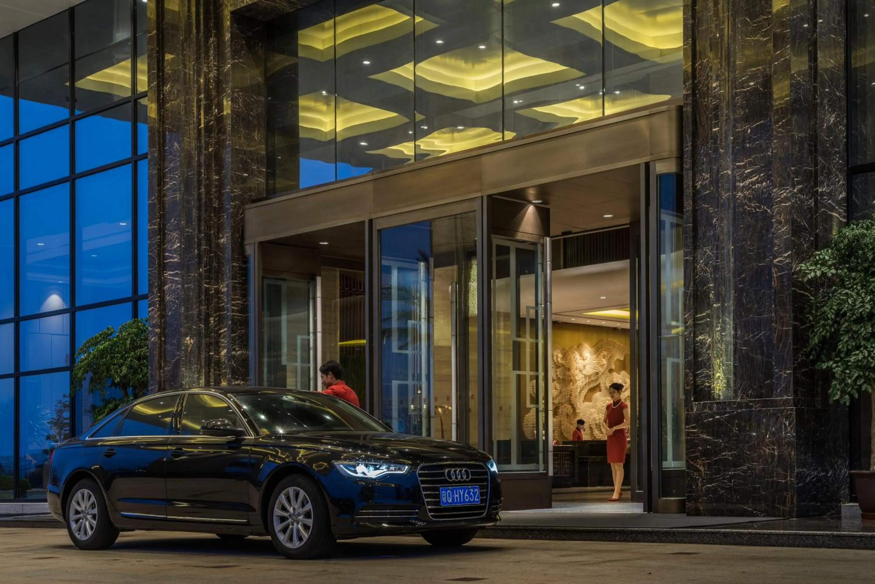 Property building in HUALUXE Yangjiang City Center