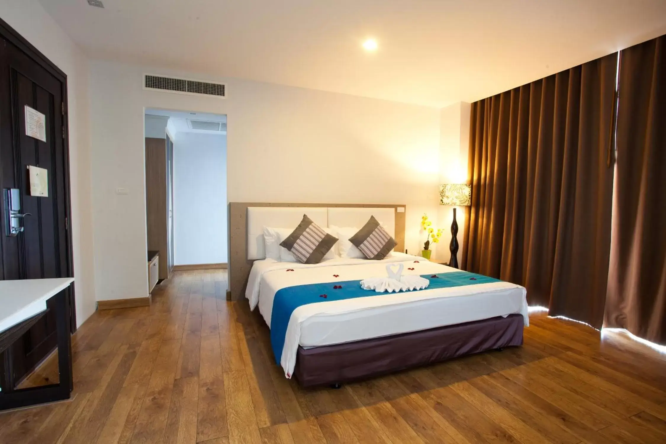 Bed in Prajaktra Design Hotel