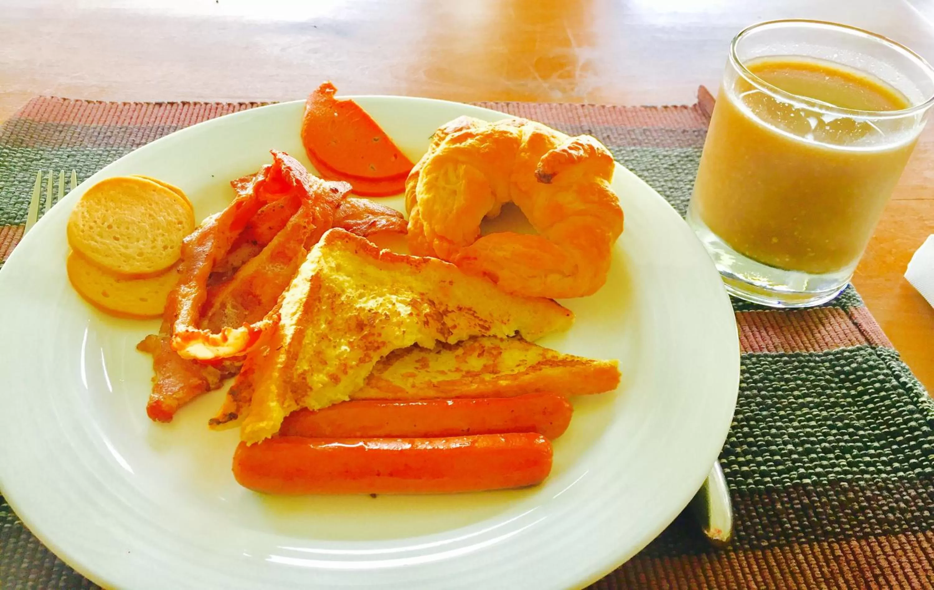 Breakfast in Airport Resort