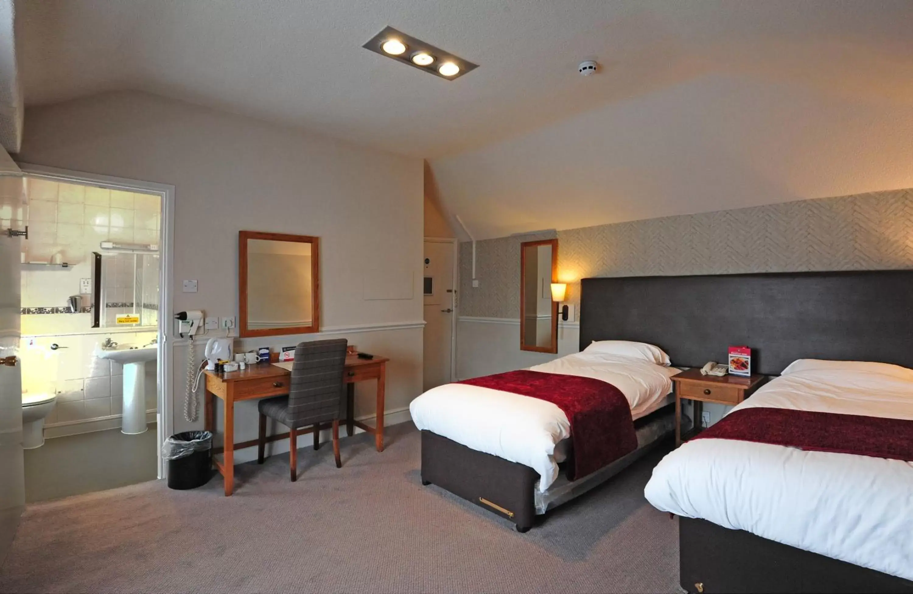 Photo of the whole room, Bed in Himley House by Chef & Brewer Collection
