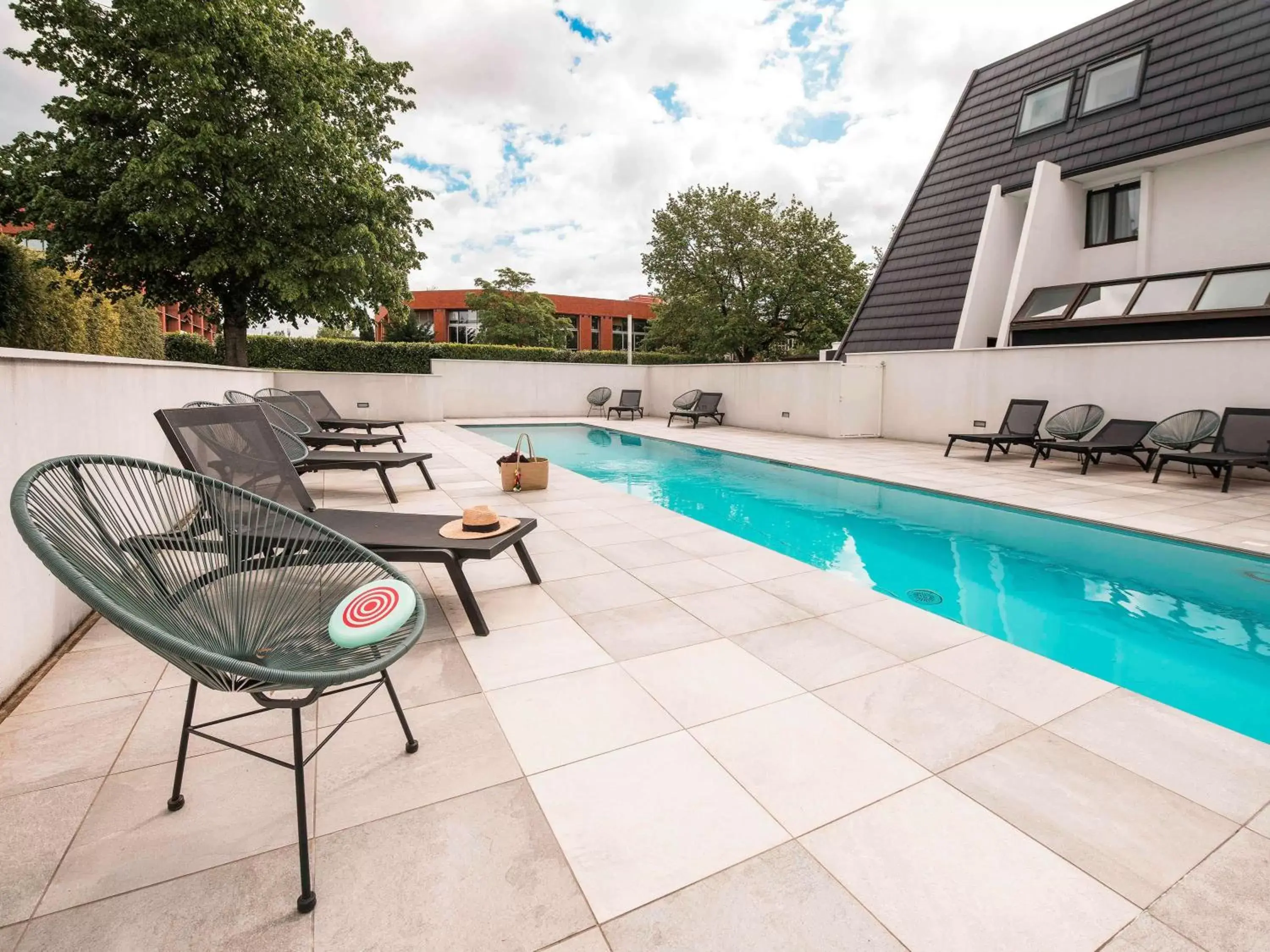 Activities, Swimming Pool in Ibis Styles Toulouse Labège