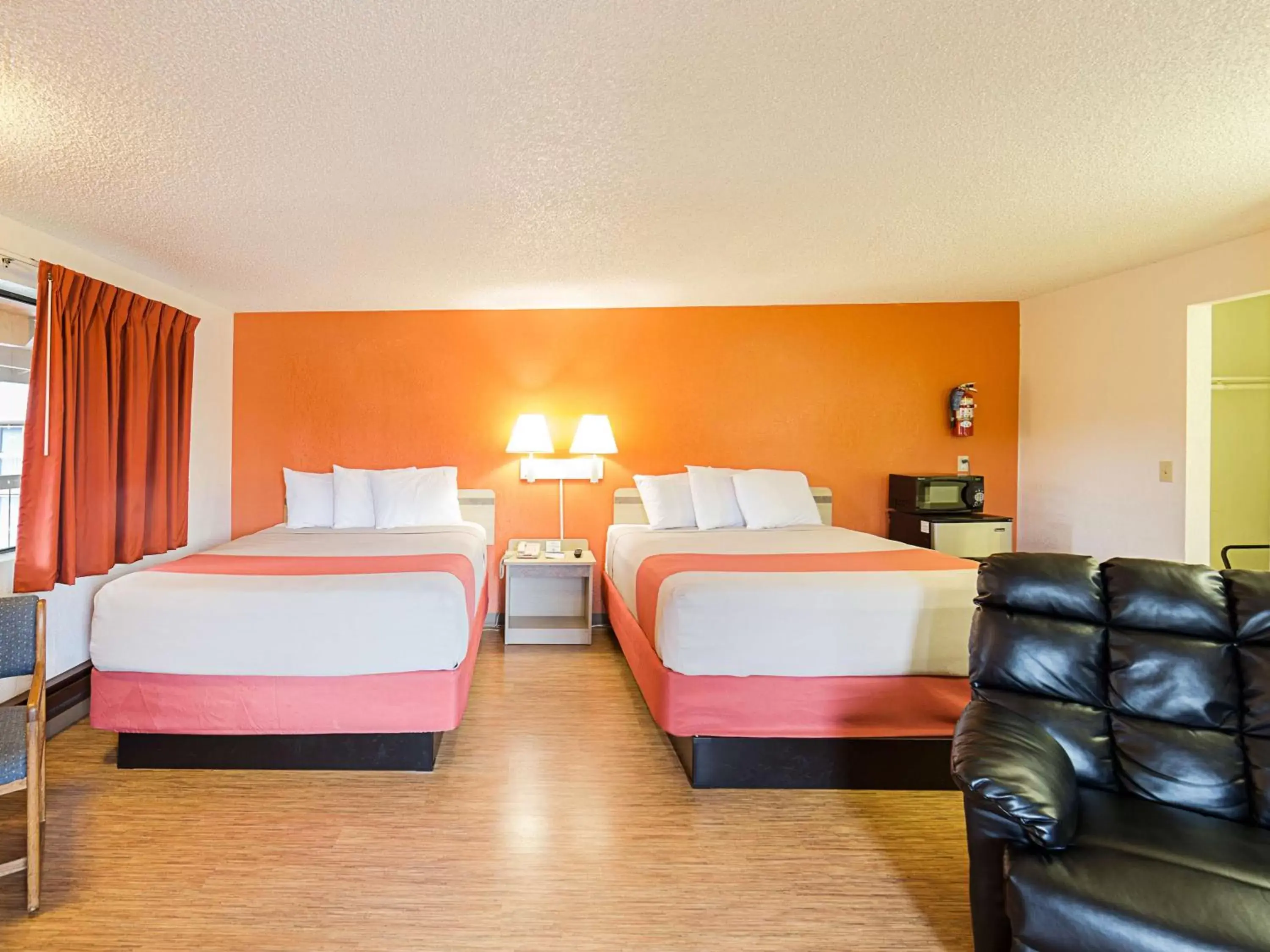 Photo of the whole room, Bed in Motel 6 Gold Beach