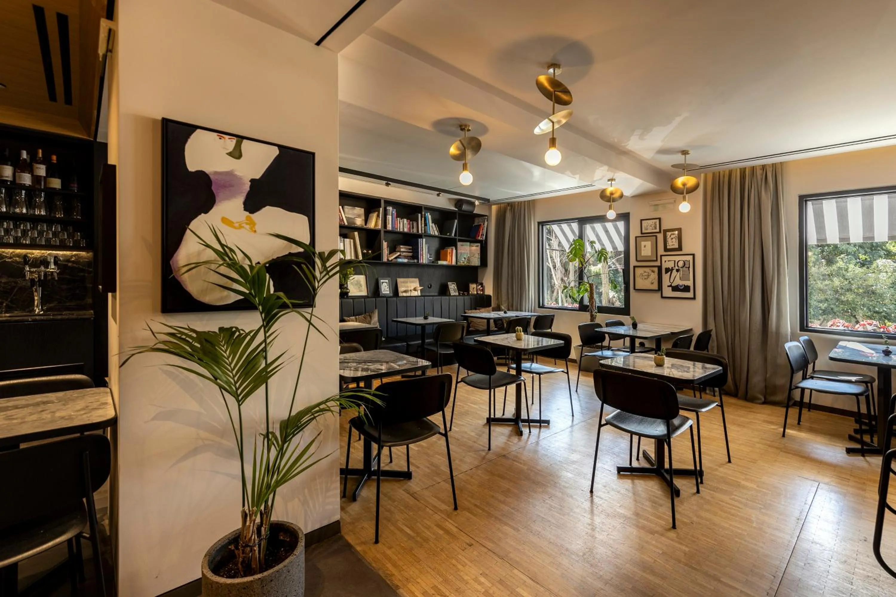 Lounge or bar in The Modernist Athens