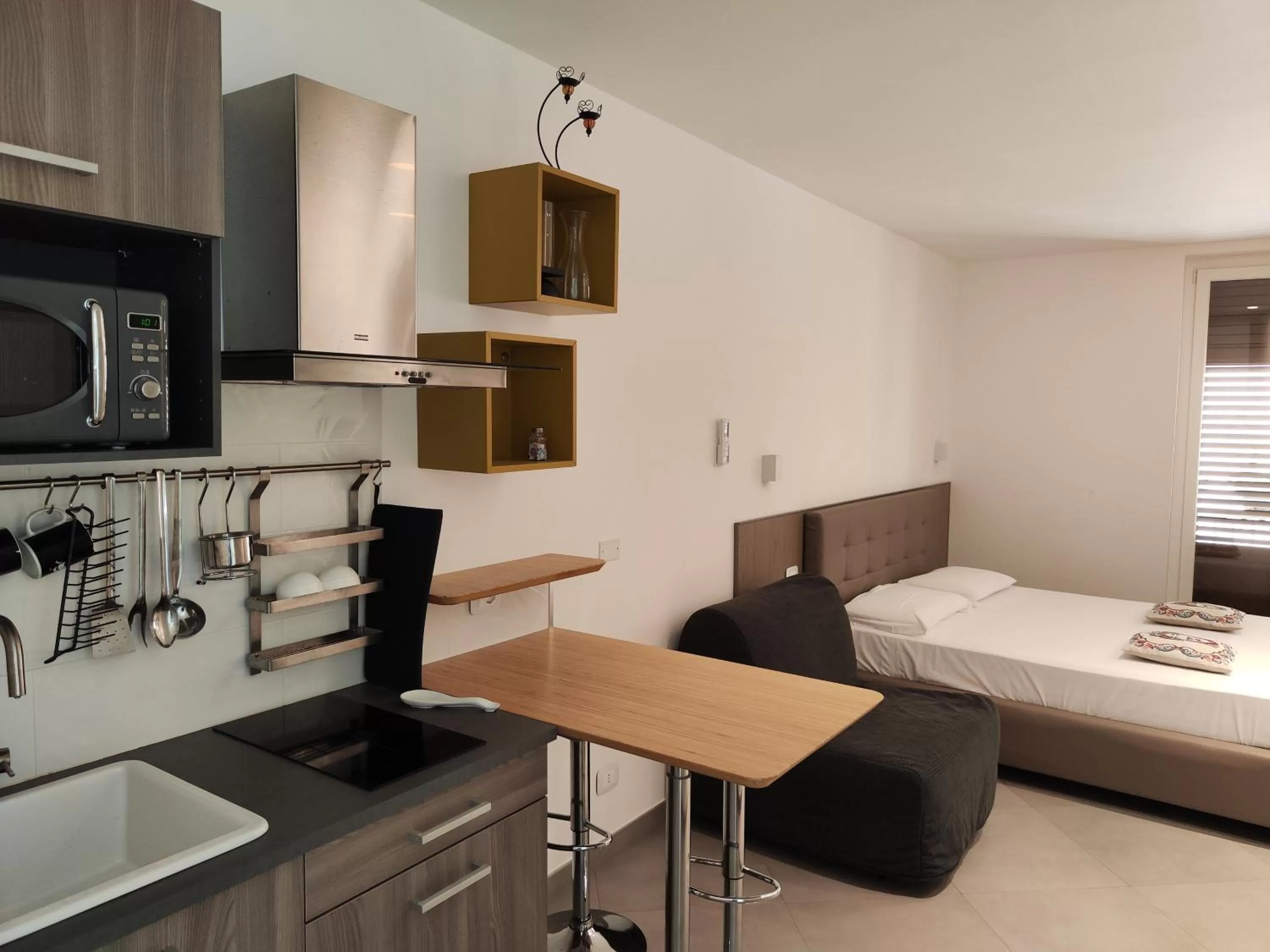 Bed in San Francesco Rooms and Apartment with Terrace in Palermo Locazione Turistica