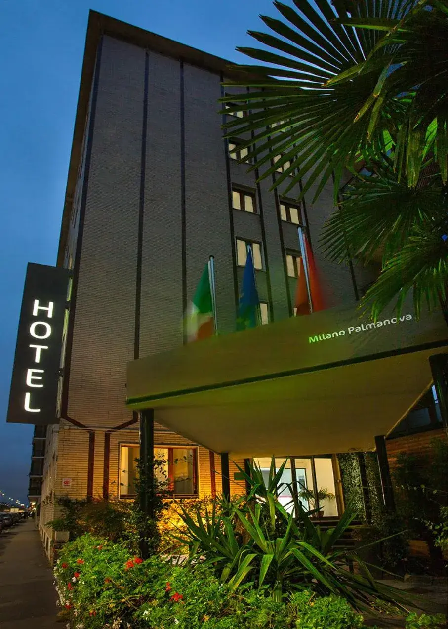 Facade/entrance in Hotel Milano Palmanova Facade/entrance in Hotel Milano Palmanova