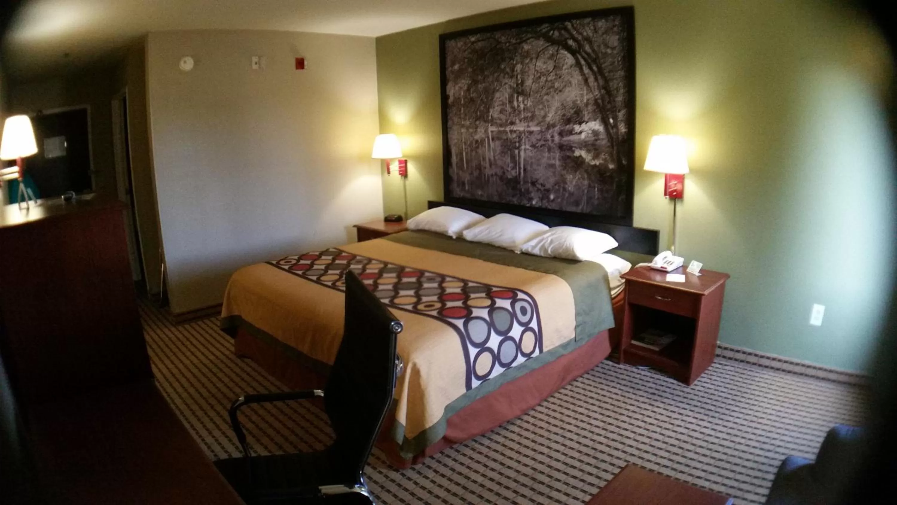 Photo of the whole room in Super 8 by Wyndham Dawsonville