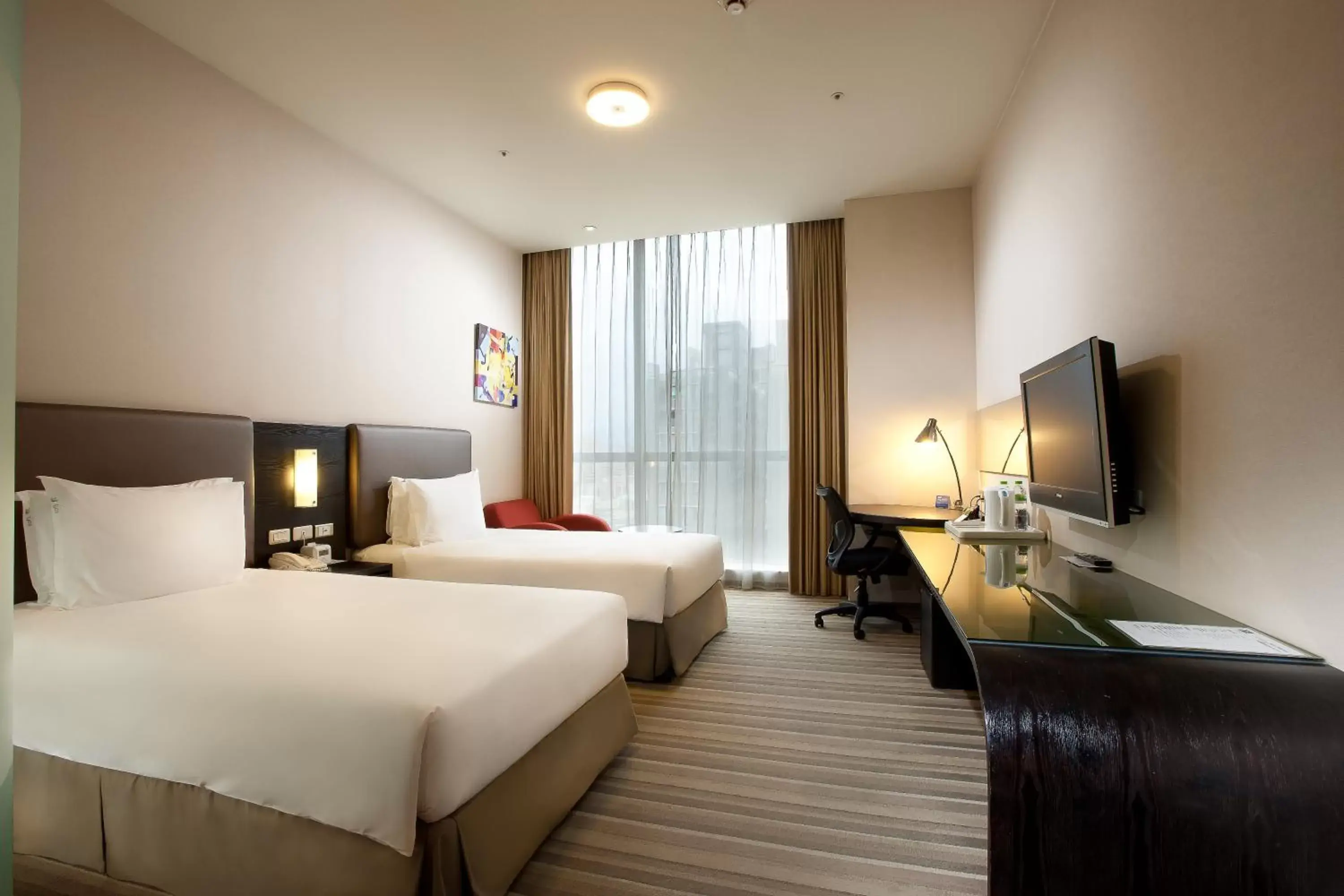 Photo of the whole room in Holiday Inn Express Taichung Park, an IHG Hotel