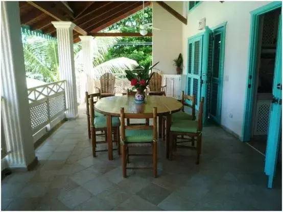 Balcony/Terrace, Dining Area in Hoteles Josefina Las Terrenas