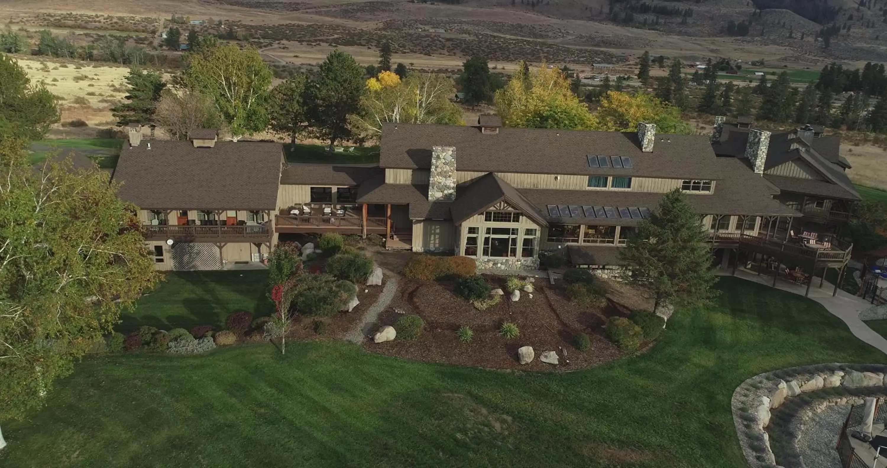 Property building in Casia Lodge and Ranch Property building in Casia Lodge and Ranch